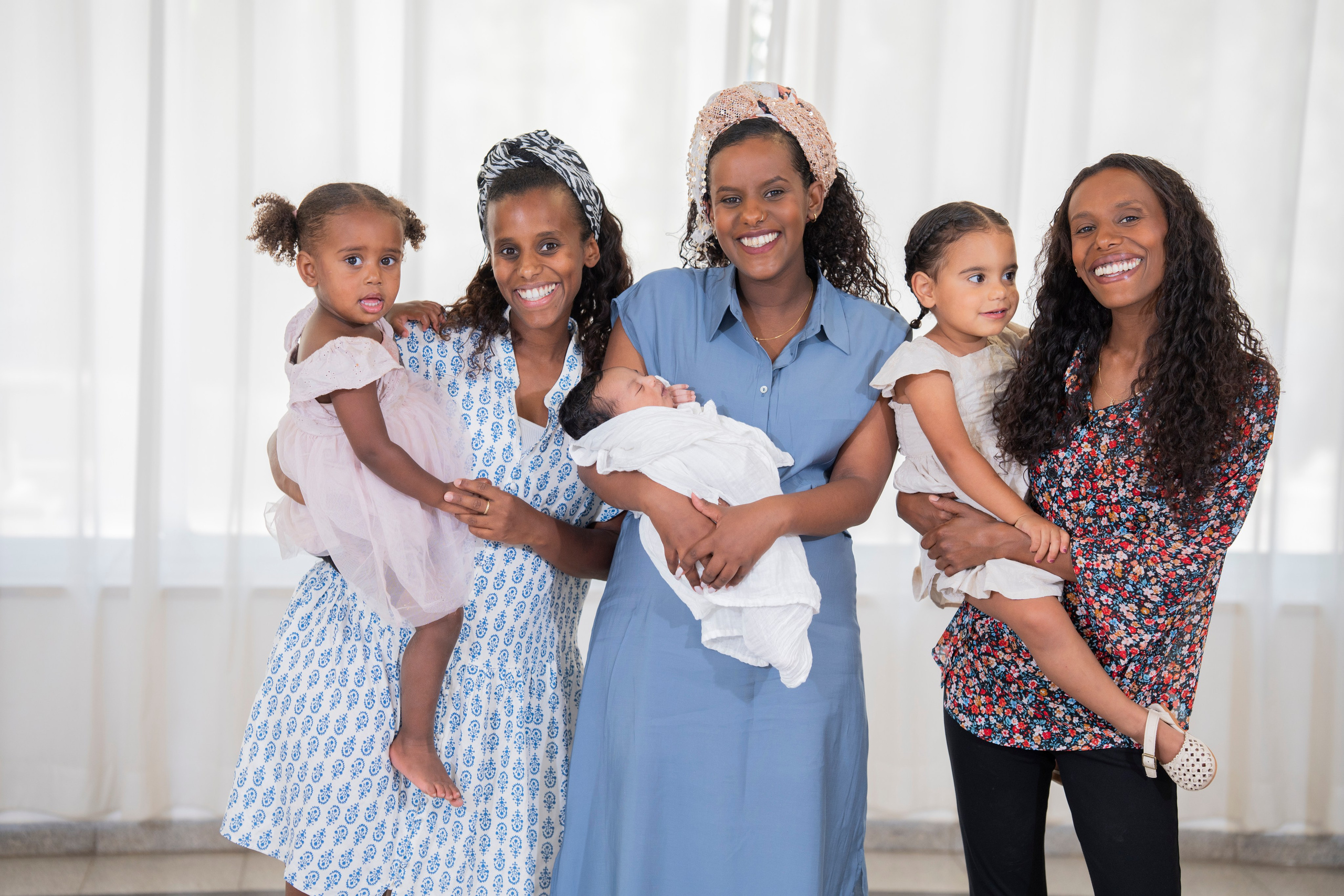 משפחת סלומון. יוסף מזרחי צילום חתונה, ברית וזוגיות. צלם מקצועי שאוהב להוציא אתכם הכי יפים ברגעים הכי מרגשים