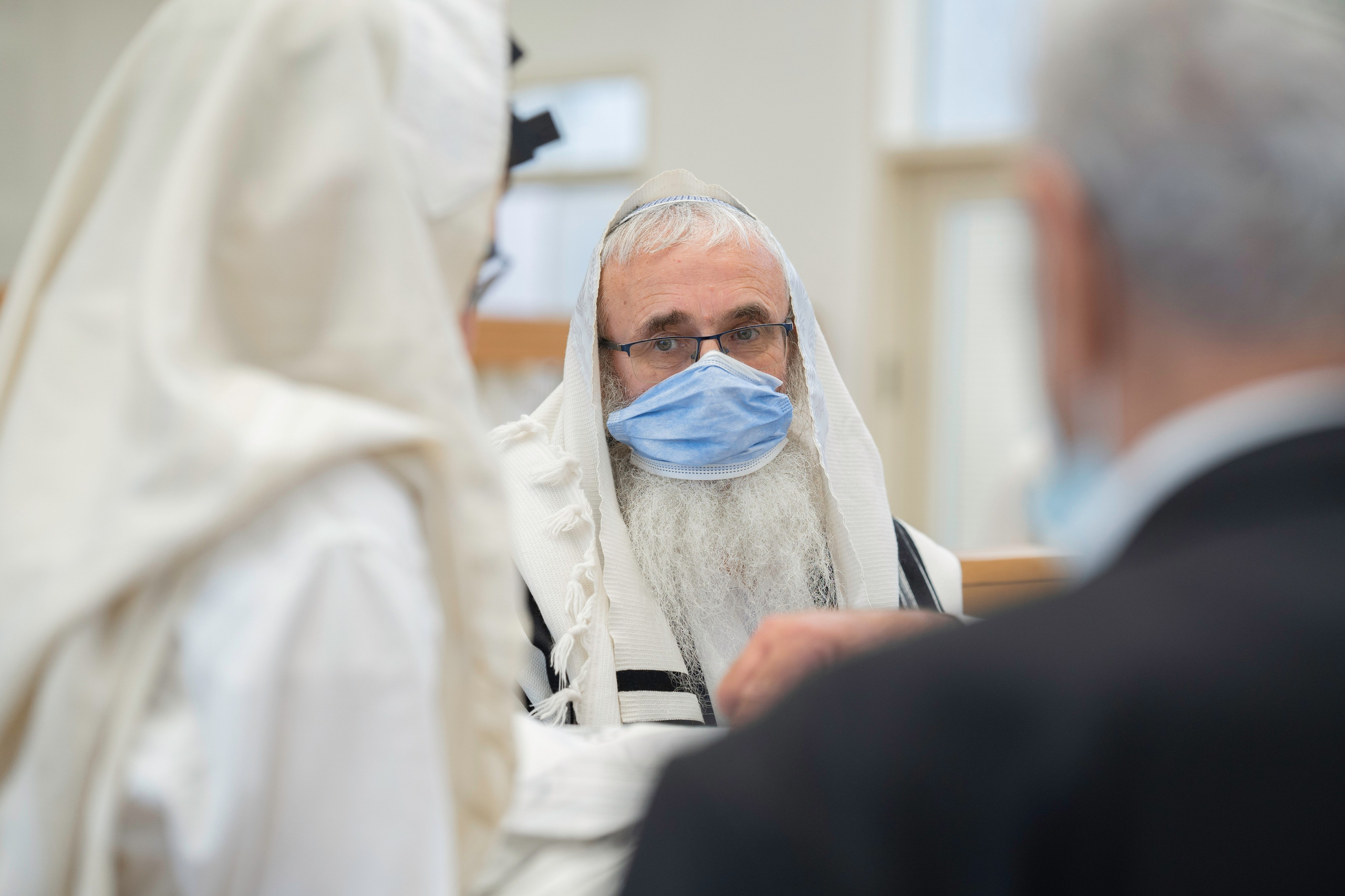 הברית של יוסף וחנה. יוסף מזרחי צילום חתונה, ברית וזוגיות. צלם מקצועי שאוהב להוציא אתכם הכי יפים ברגעים הכי מרגשים