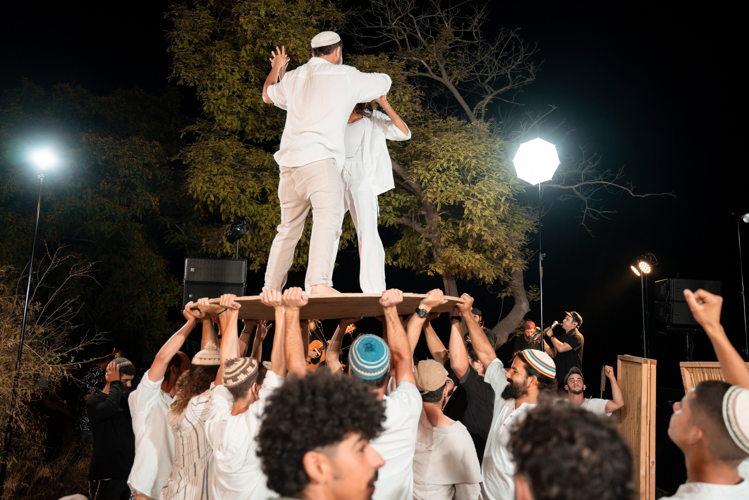 עדן ושלהבת. יוסף מזרחי צילום חתונה, ברית וזוגיות. צלם מקצועי שאוהב להוציא אתכם הכי יפים ברגעים הכי מרגשים