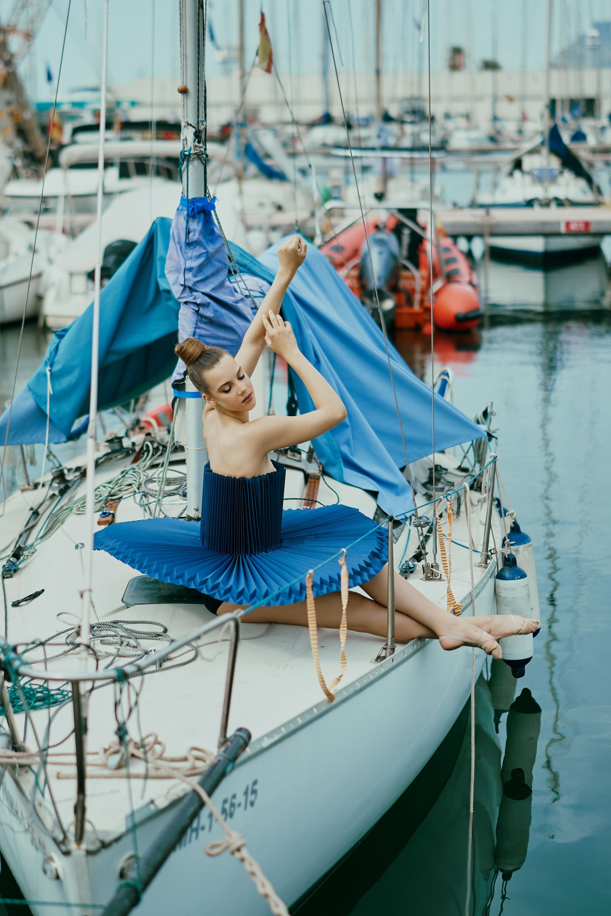 Барселона. Бумажное платье. Фотограф в Барселоне Жанна Захарченко