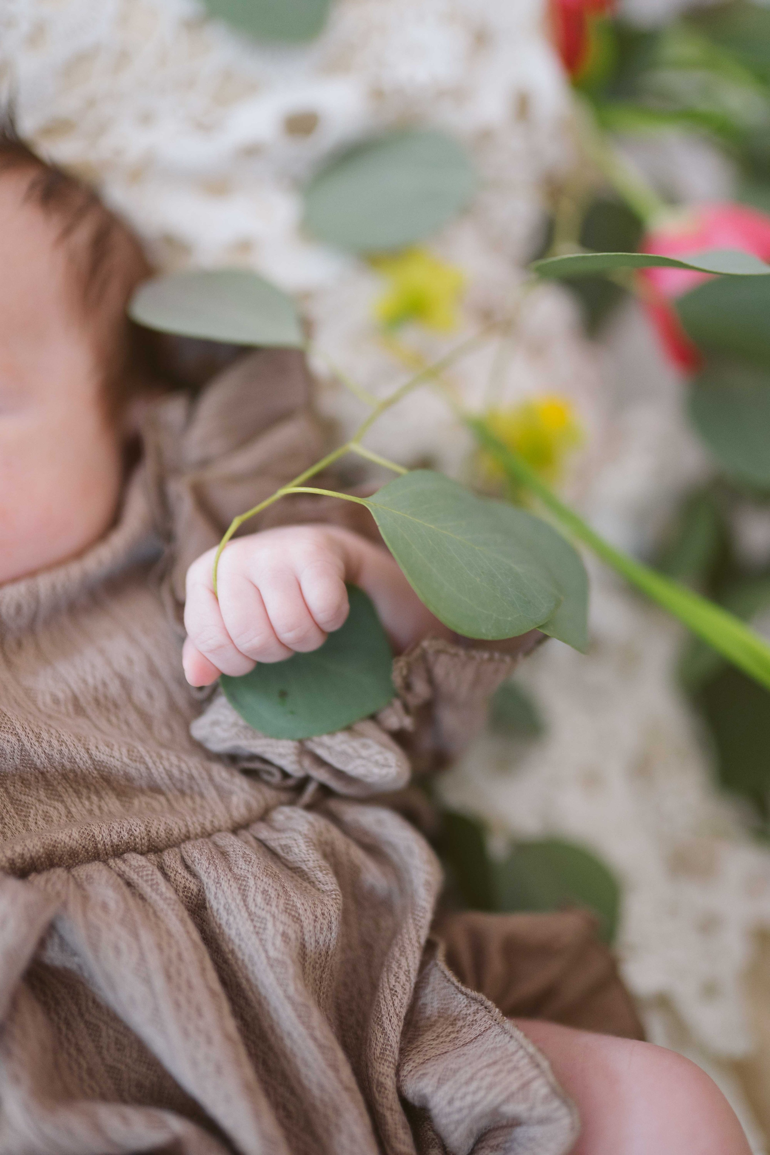 Madalina Beda- Artist vizual, fotograf, doula la nastere, consultant babywearing Brasov si in toata tara