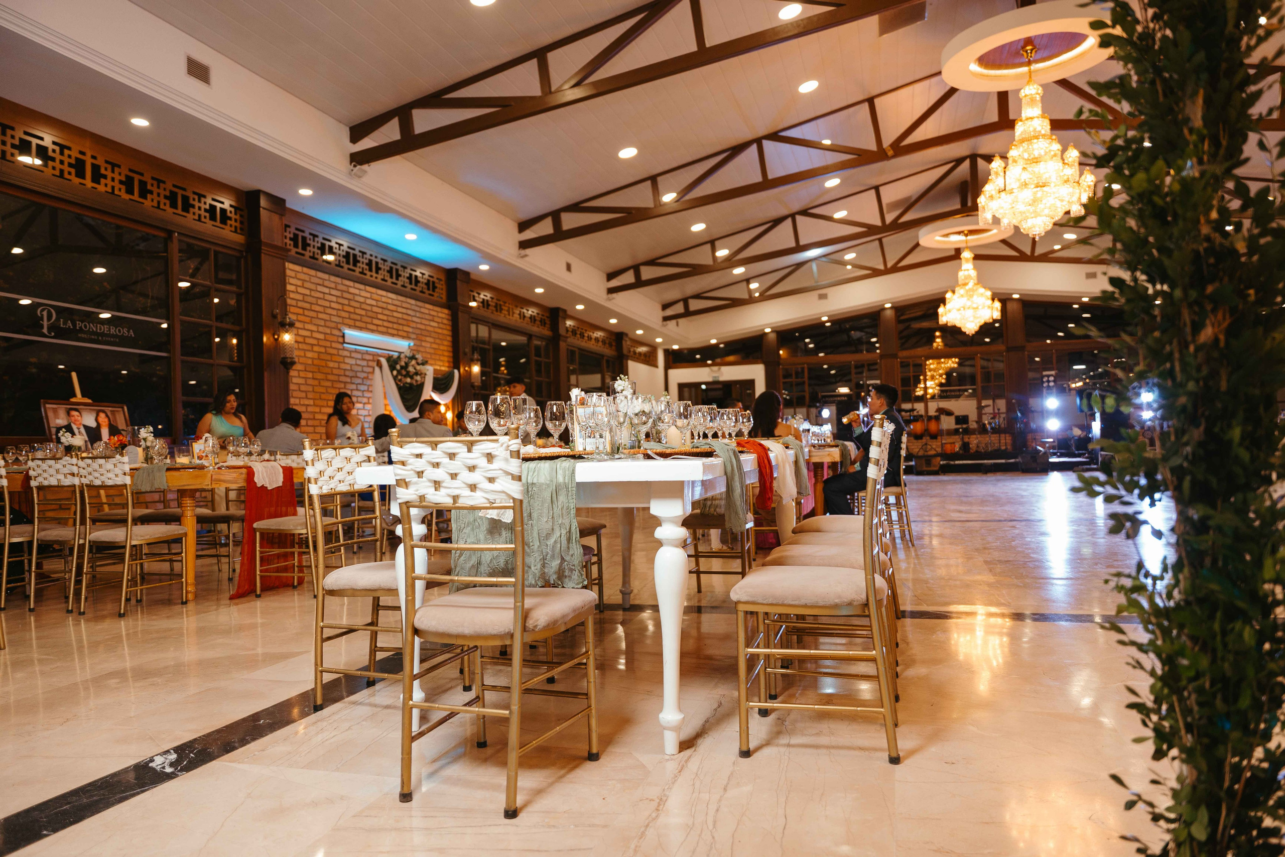 Karol y Jairon. Fotógrafo de bodas en Loja Ecuador | Piero Alvarez PH