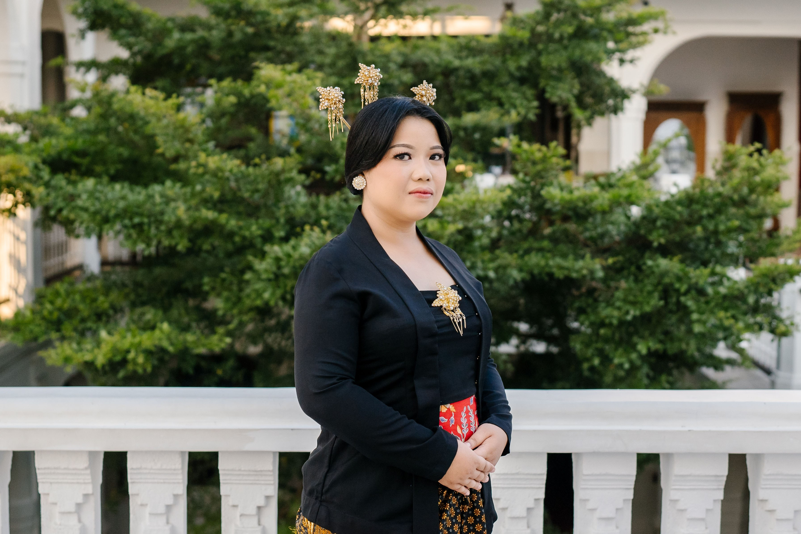 Prewedding Photo Shoot with Javanese style. Female Photographer in Bali