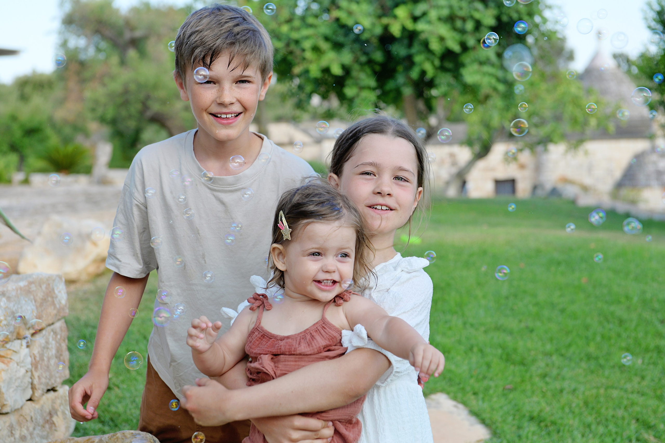 Big Family Story at a Masseria in Puglia. Fotografa in Puglia e Roma — Servizi fotografici romantici in Italia