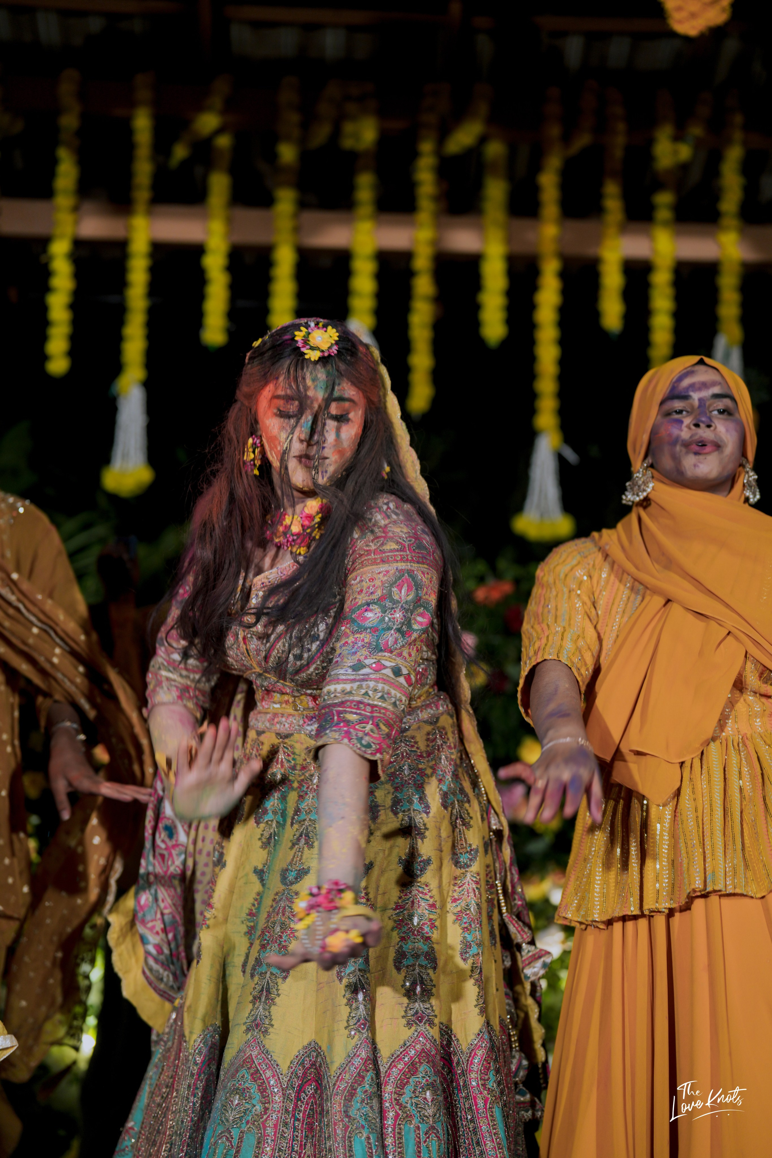 SHAHANA. Theloveknots