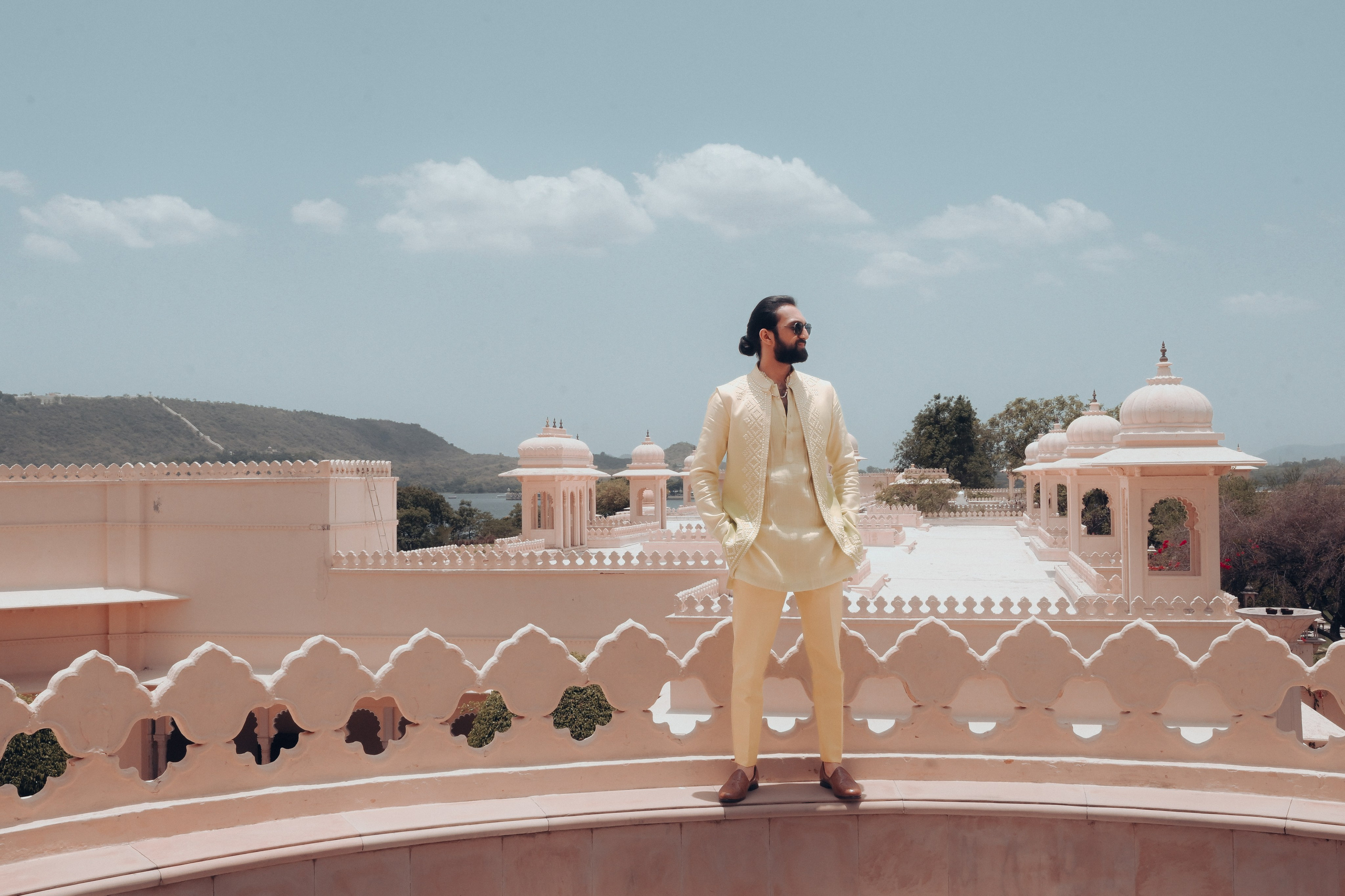 HALDI & MEHANDI. Wedding photographer Stalen Robert