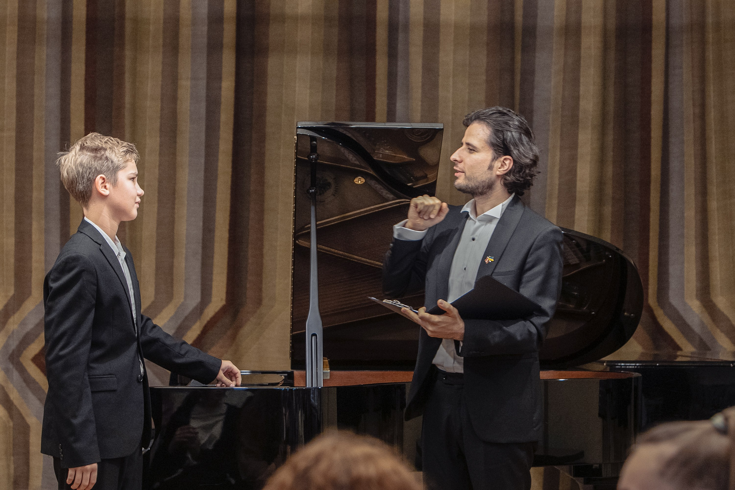 Koncerts P.Jurjāna mūzikas skolā Ukrainas bērnu atbalstam. Sandra Garanca Portrait and event photographer