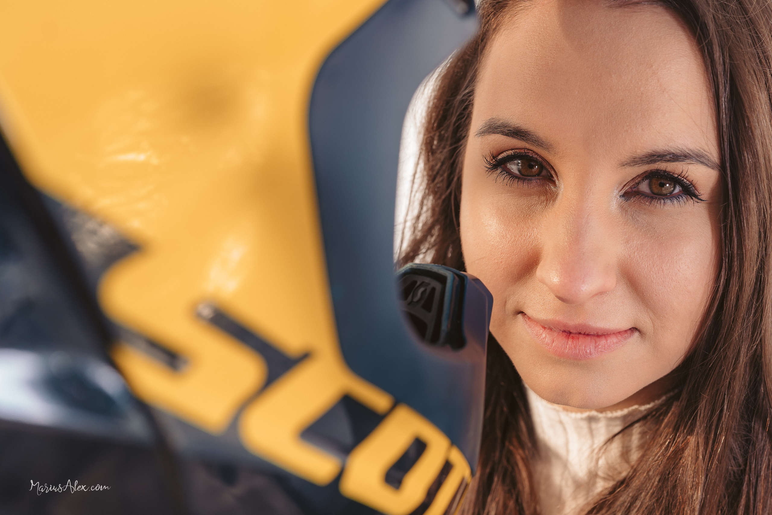 Ioana & Robert - Un Save the Date cu emoție și adrenalină 🏍️. Marius Alex fotograf de eveniment si portret din Suceava