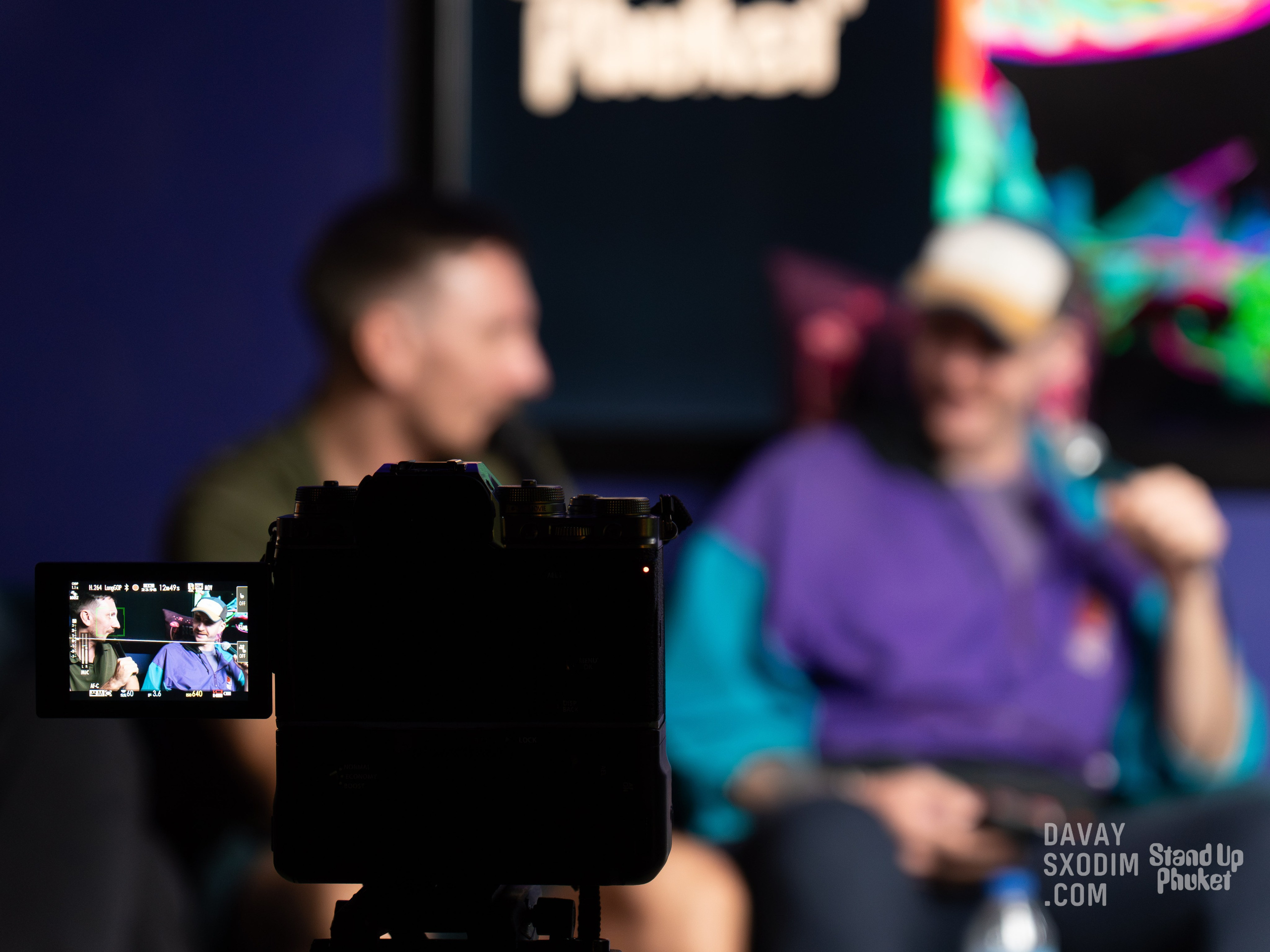 Standup-шоу «Тай-Болтай» | Фоторепортаж | Афиша | DAVAYSXODIM.com PHUKET. АФИША|ФОТОРЕПОРТАЖИ|ИВЕНТЫ|ПХУКЕТ