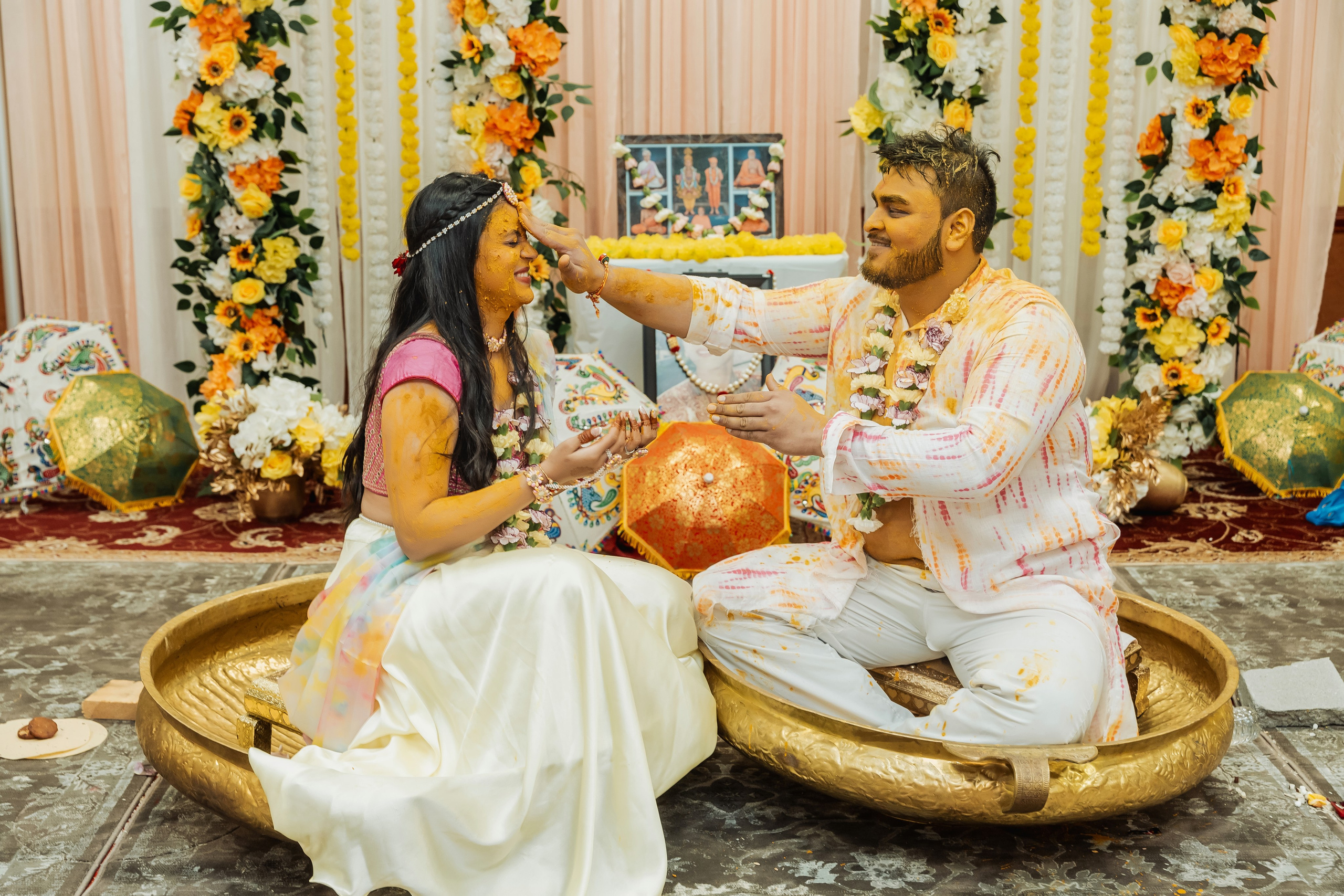 Darshil & Shailja. Wedding Photographer & Cinematographer studios