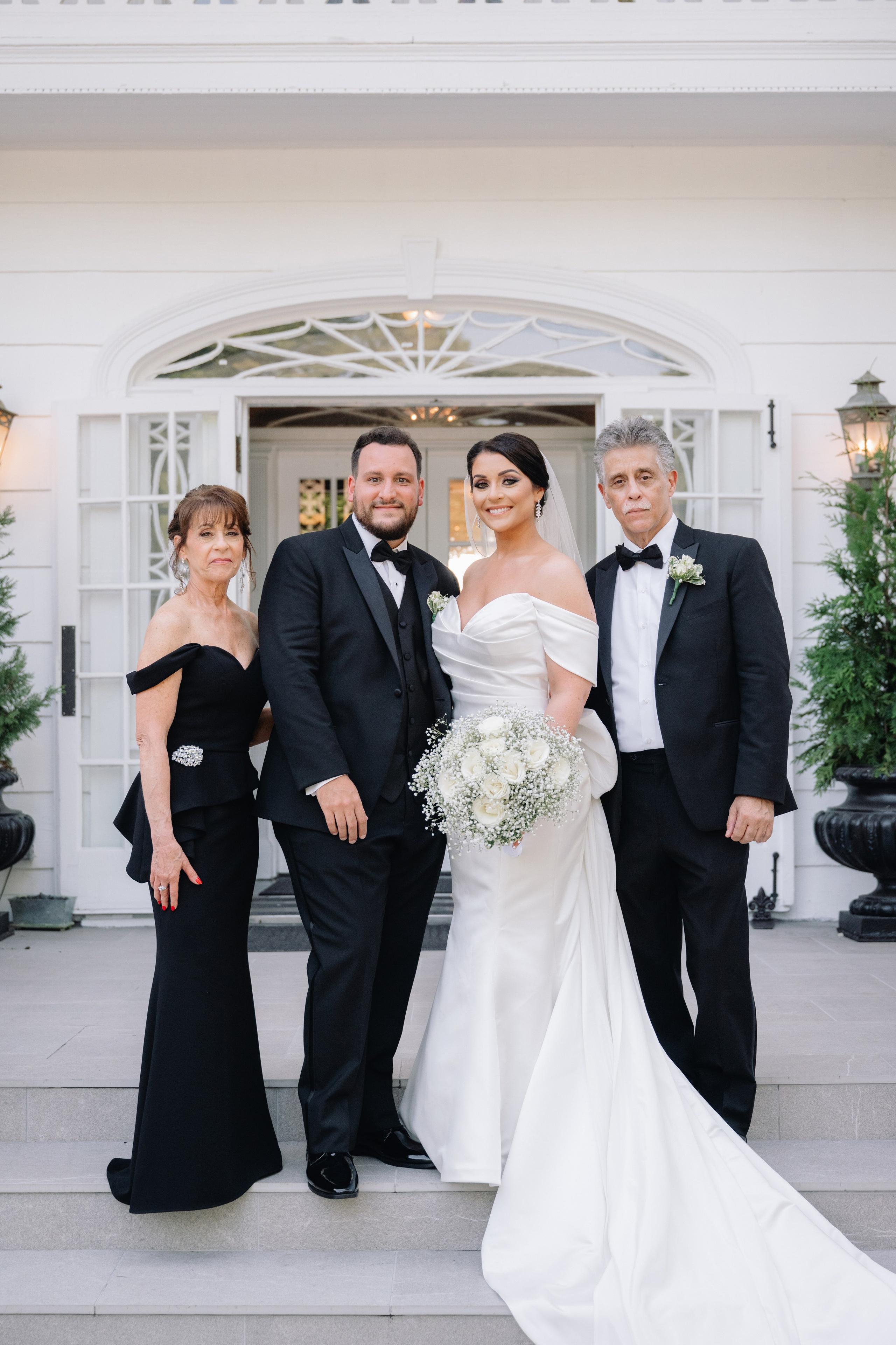 Summer Wedding at The Briarcliff Manor | Taylor & Richie | New York Wedding Photography