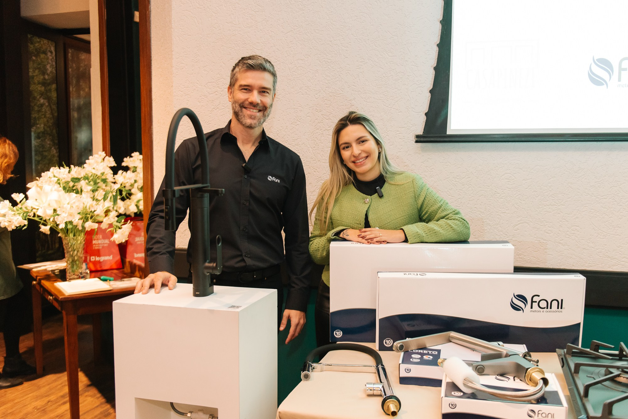 Café + Conteúdo | Casa Pinezi. 78 Imagens