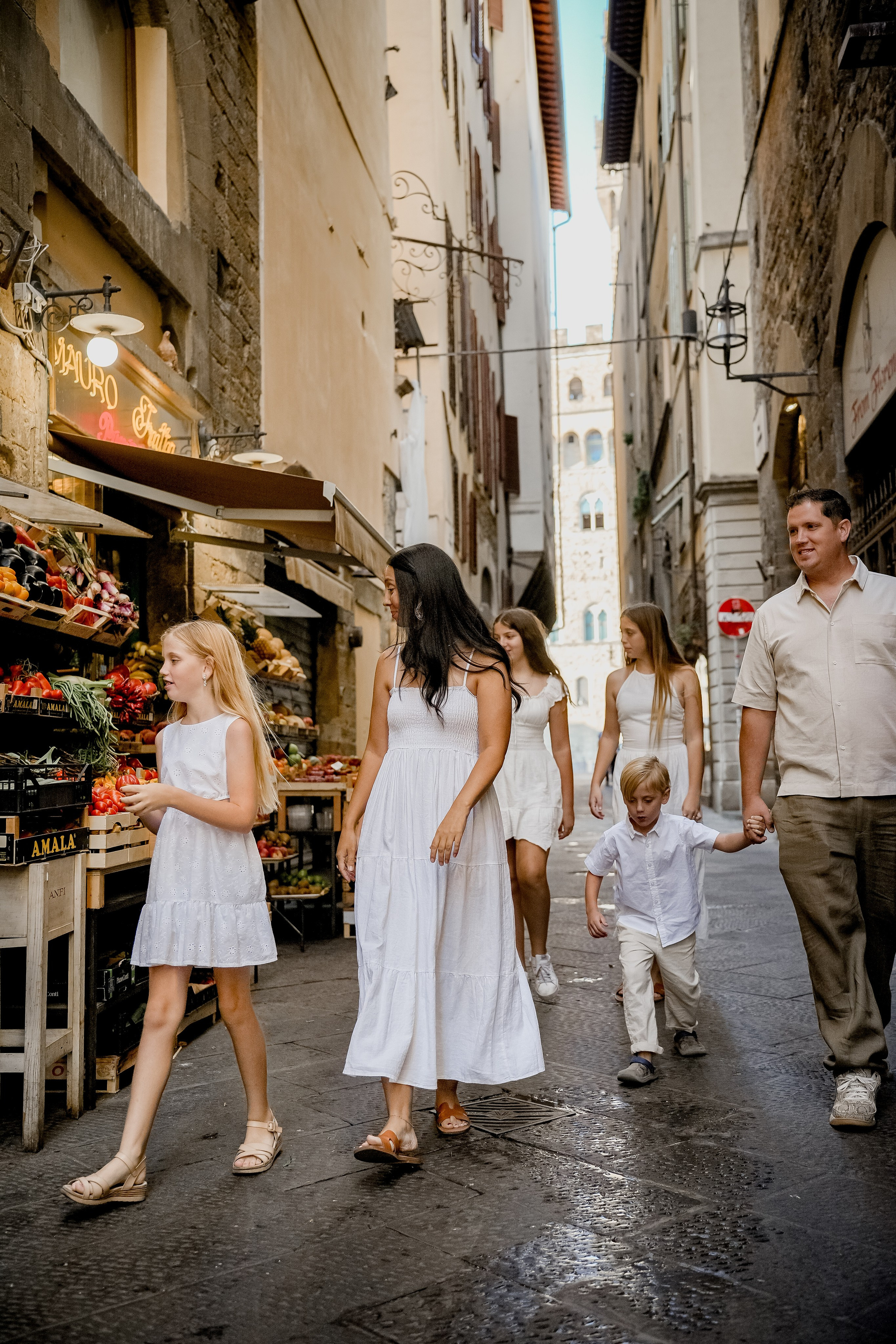 Stella & Family. Wedding Photographer in Italy