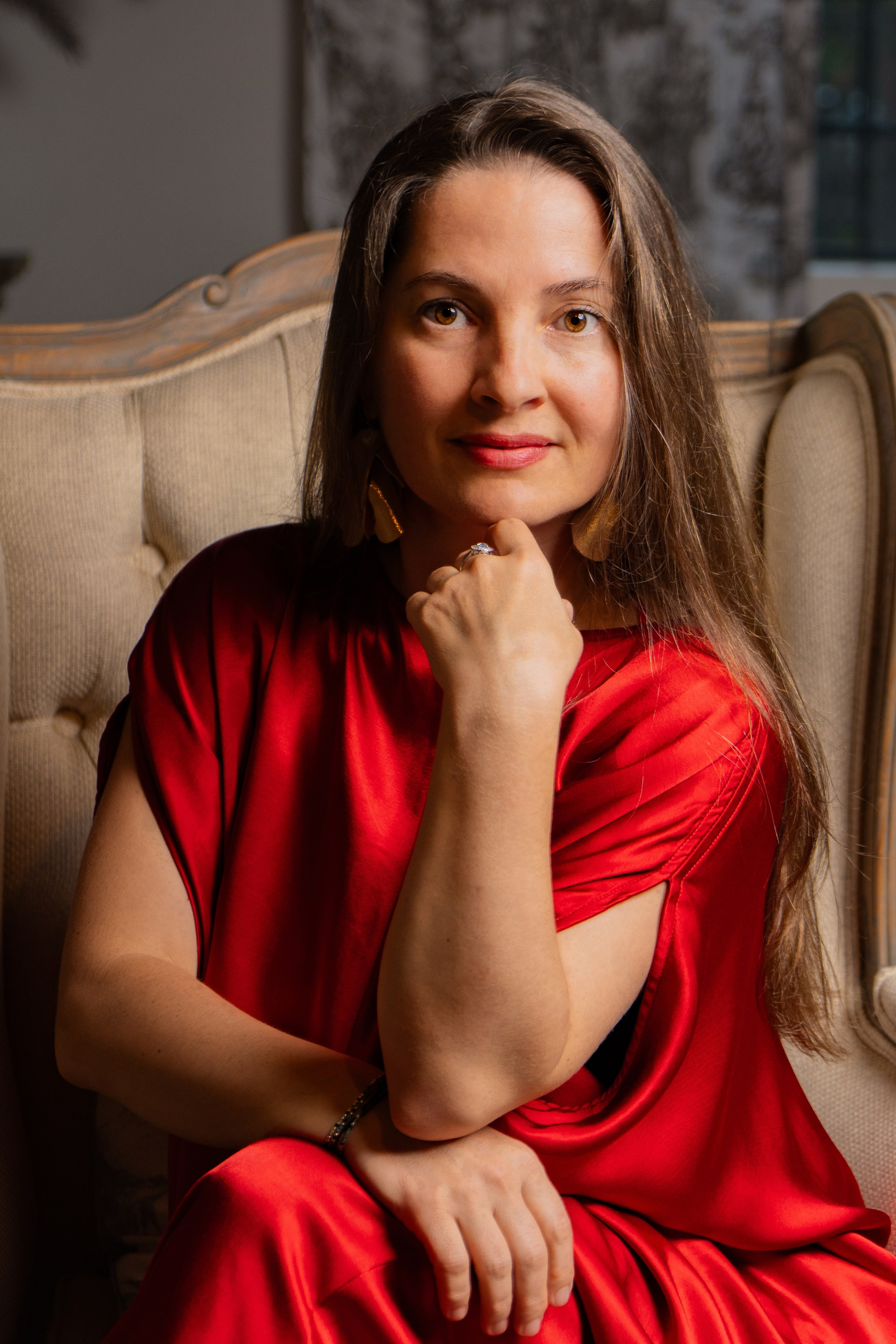 Mini. Gabriela Nita — Portrait Photographer and Videographer in Bucharest, Romania