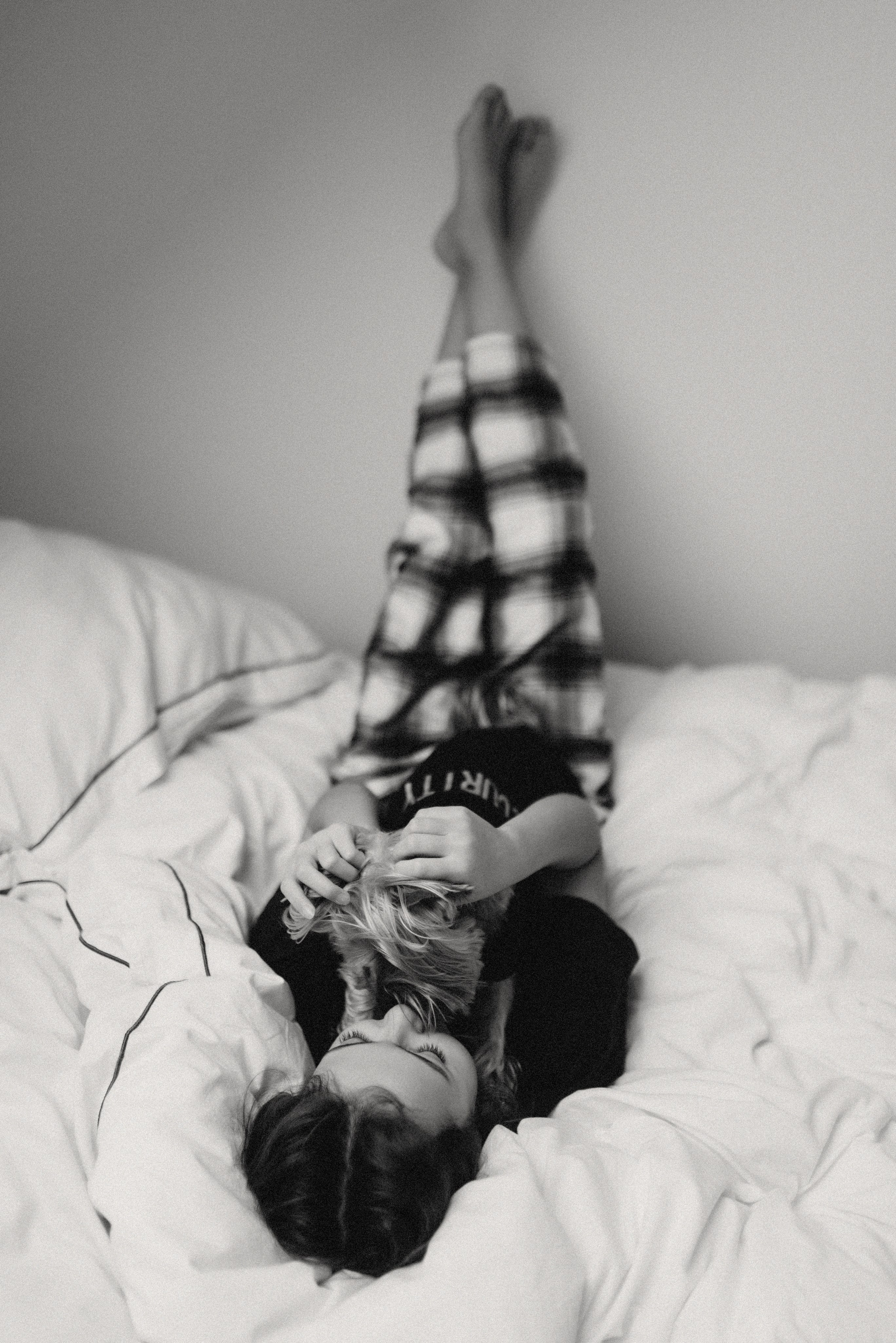 Домашняя фотосессия мама и ребенок. Семейный фотограф Лейпциг, Германия