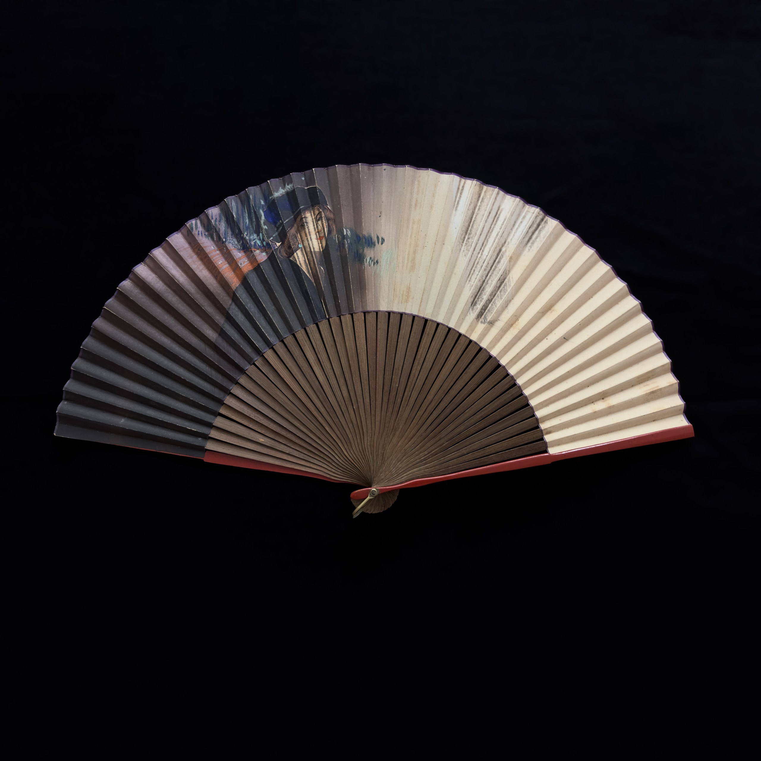 Paperfan. Современнные и актикварные украшения в Барселоне, Москве и Санкт-Петербурге