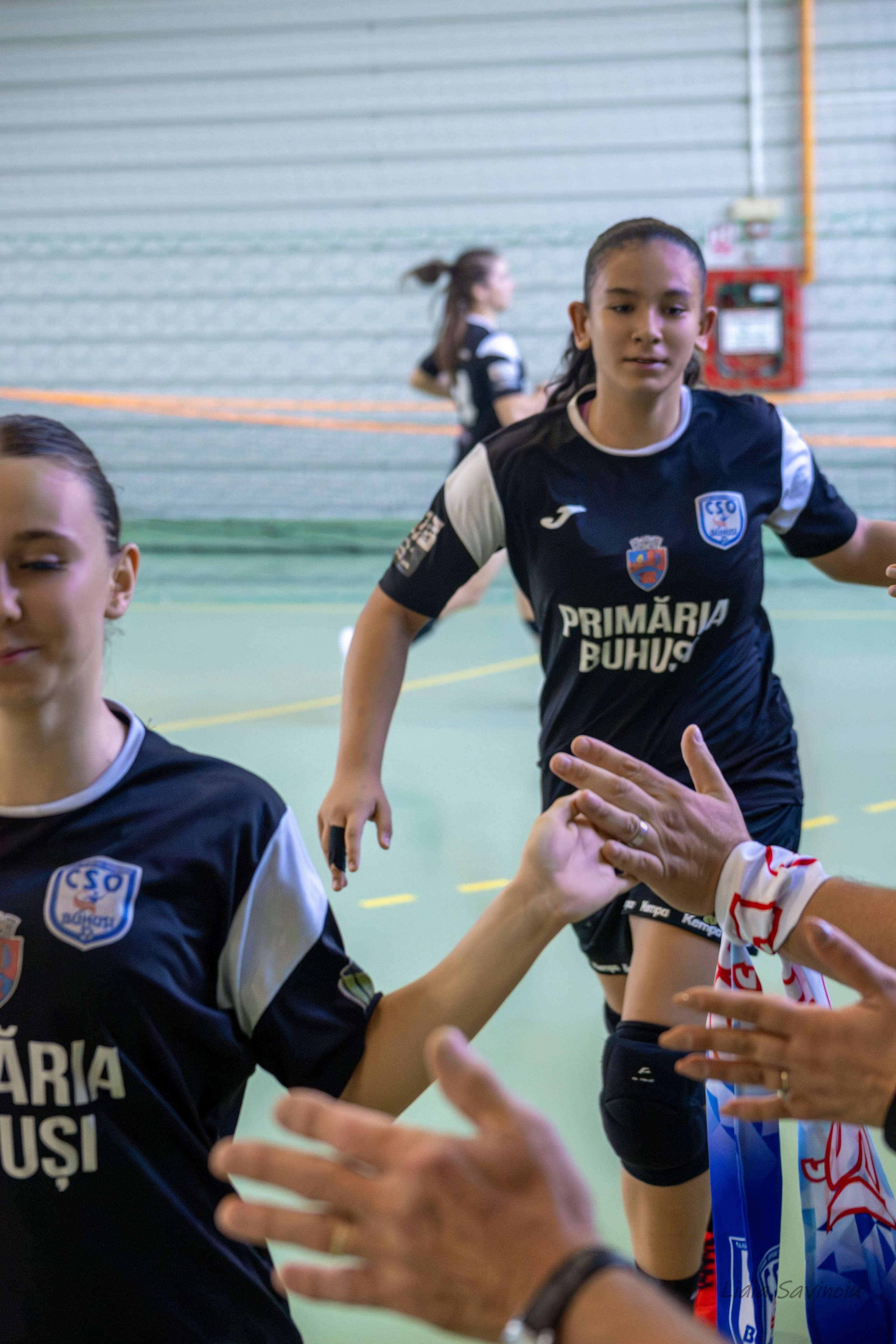 Handbal feminin J2/U17. Fotograf. Lucrez cu oameni, produse și spații. Portret și fotografie creativă. Bacău, România. Lidia Savinoiu