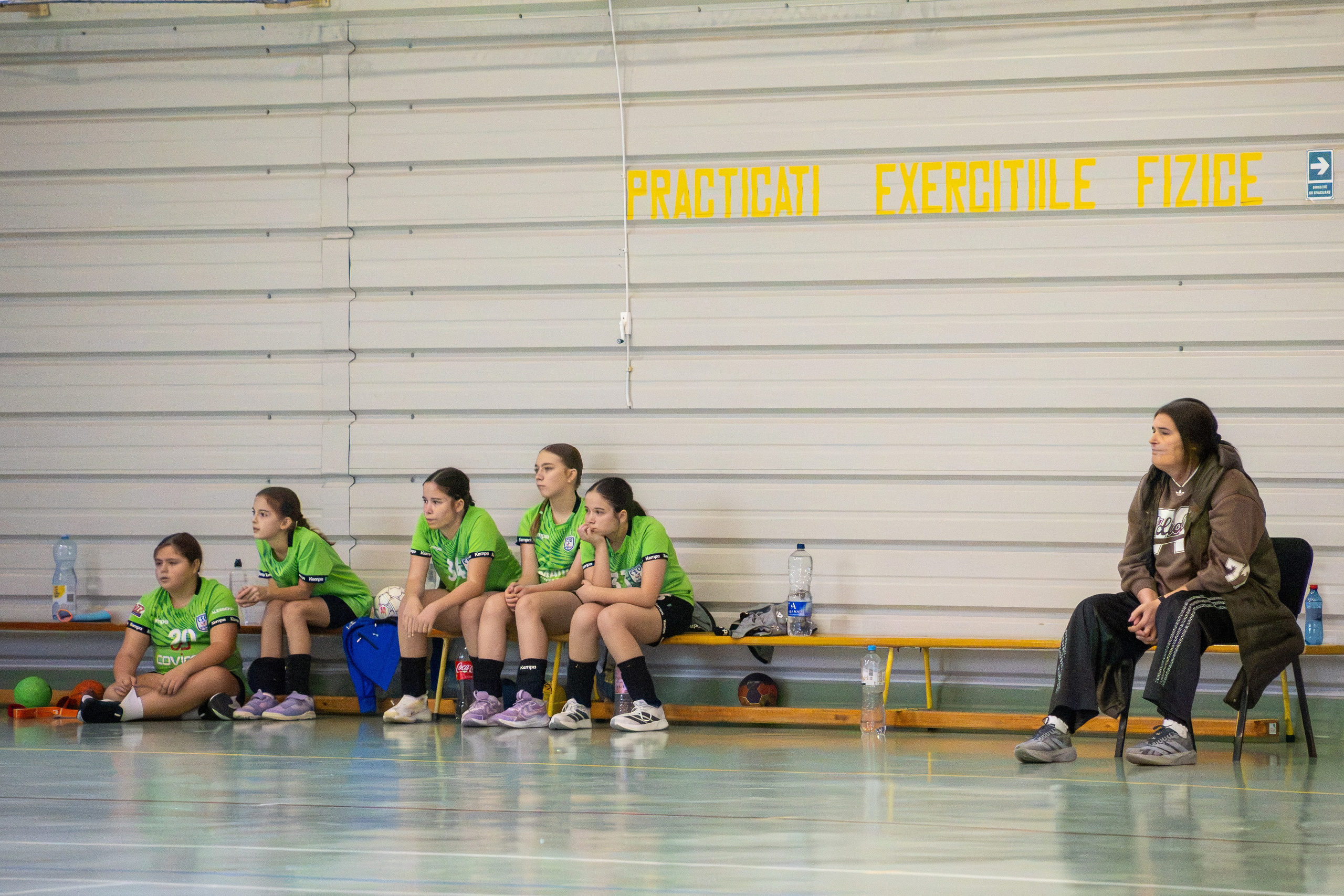 Meci handbal feminin U13 (J4) In memoriam Dantz Crisostom. Fotograf. Lucrez cu oameni, produse și spații. Portret și fotografie creativă. Bacău, România. Lidia Savinoiu