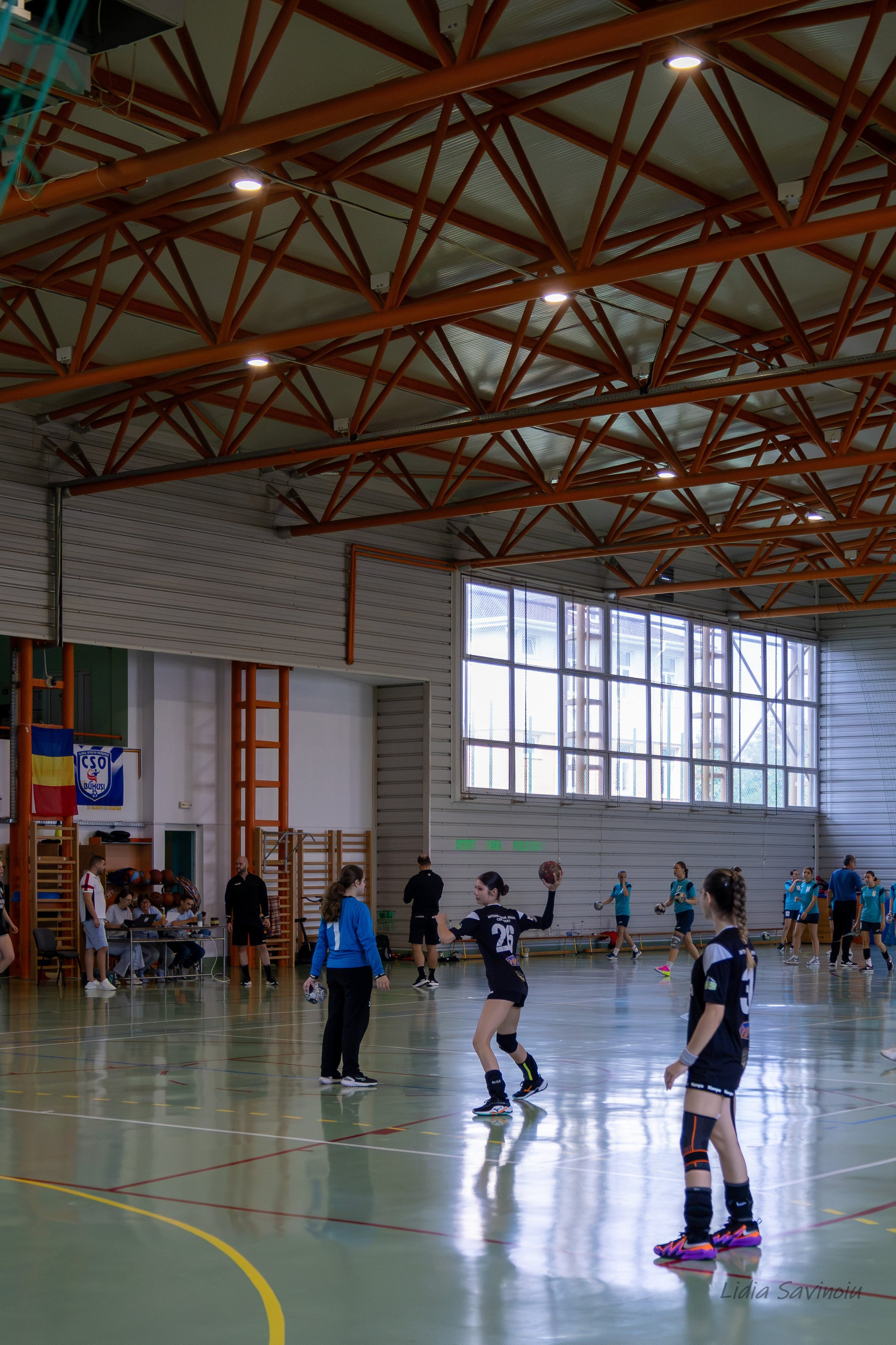 Handbal feminin J2/U17. Fotograf. Lucrez cu oameni, produse și spații. Portret și fotografie creativă. Bacău, România. Lidia Savinoiu