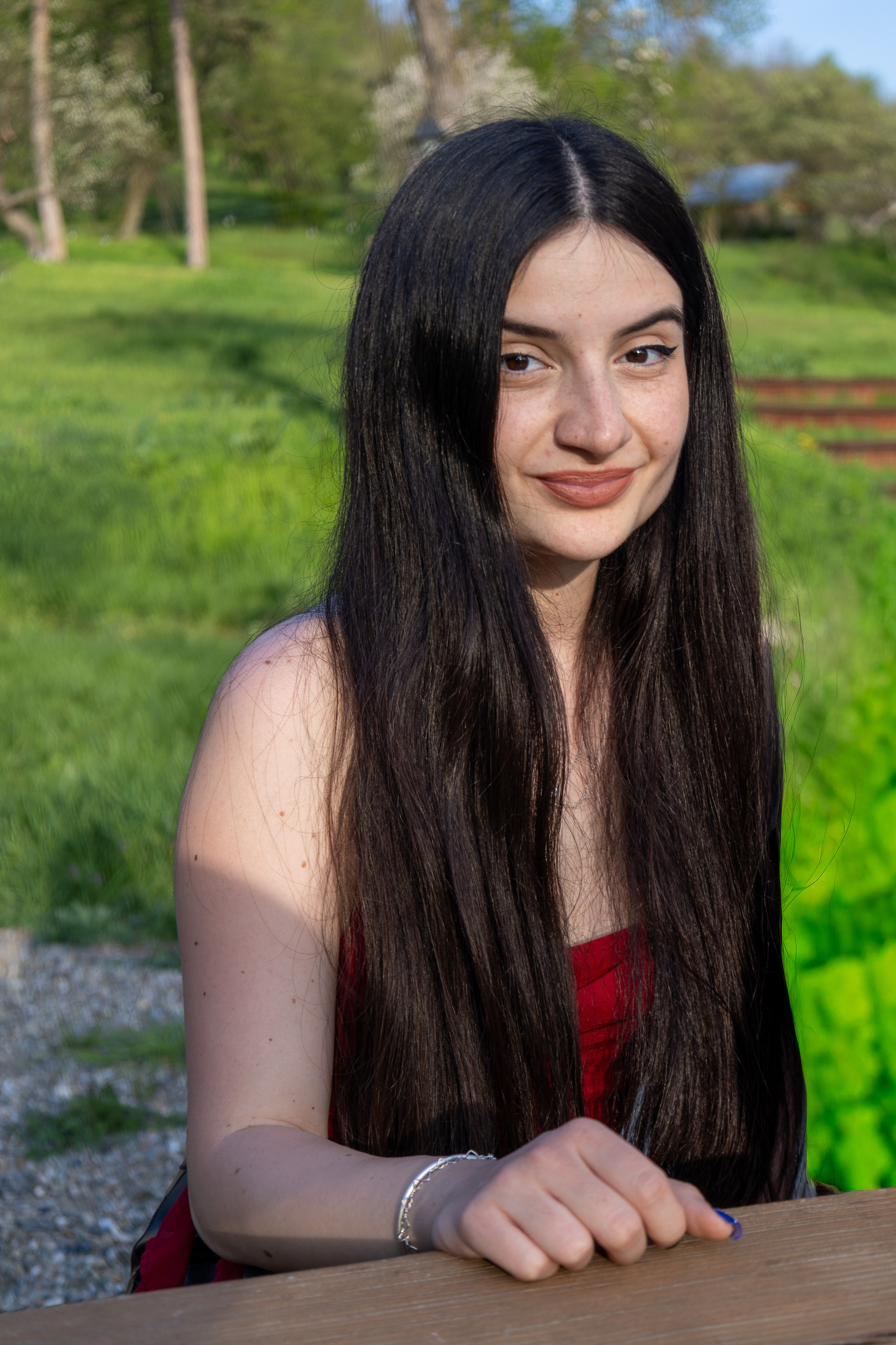 Natalia G. Fotograf. Lucrez cu oameni, produse și spații. Portret și fotografie creativă. Bacău, România. Lidia Savinoiu