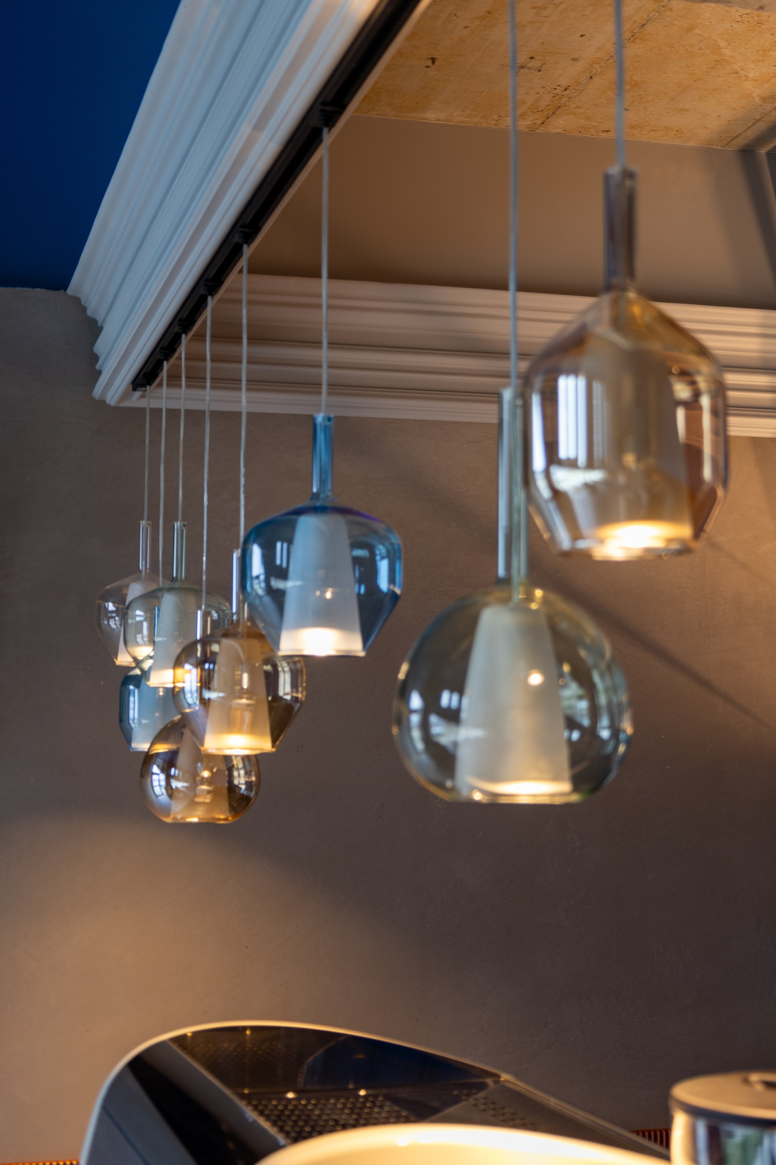 Cafenea “Monte Carlo” Buhuși. Fotograf. Lucrez cu oameni, produse și spații. Portret și fotografie creativă. Bacău, România. Lidia Savinoiu