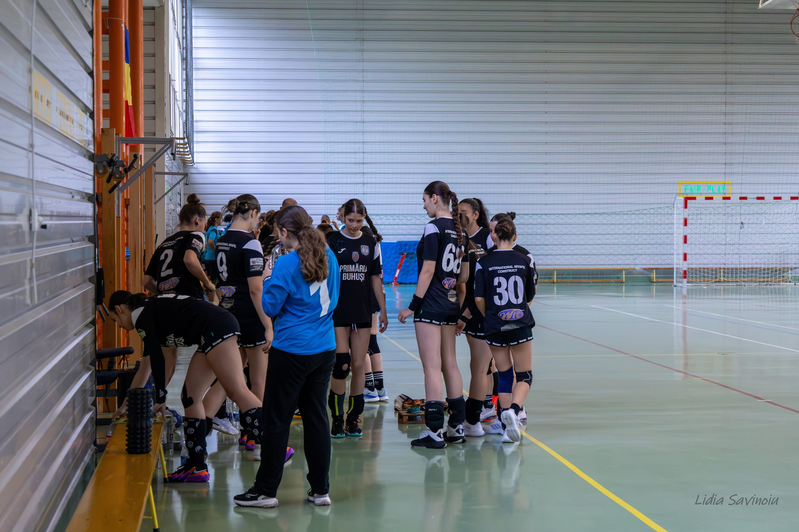 Handbal feminin J2/U17. Fotograf. Lucrez cu oameni, produse și spații. Portret și fotografie creativă. Bacău, România. Lidia Savinoiu