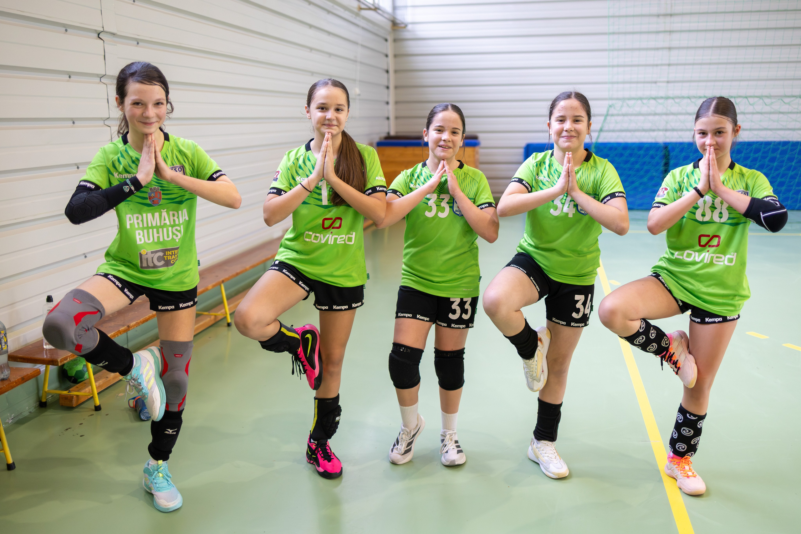 Meci handbal feminin U13 (J4) In memoriam Dantz Crisostom. Fotograf. Lucrez cu oameni, produse și spații. Portret și fotografie creativă. Bacău, România. Lidia Savinoiu