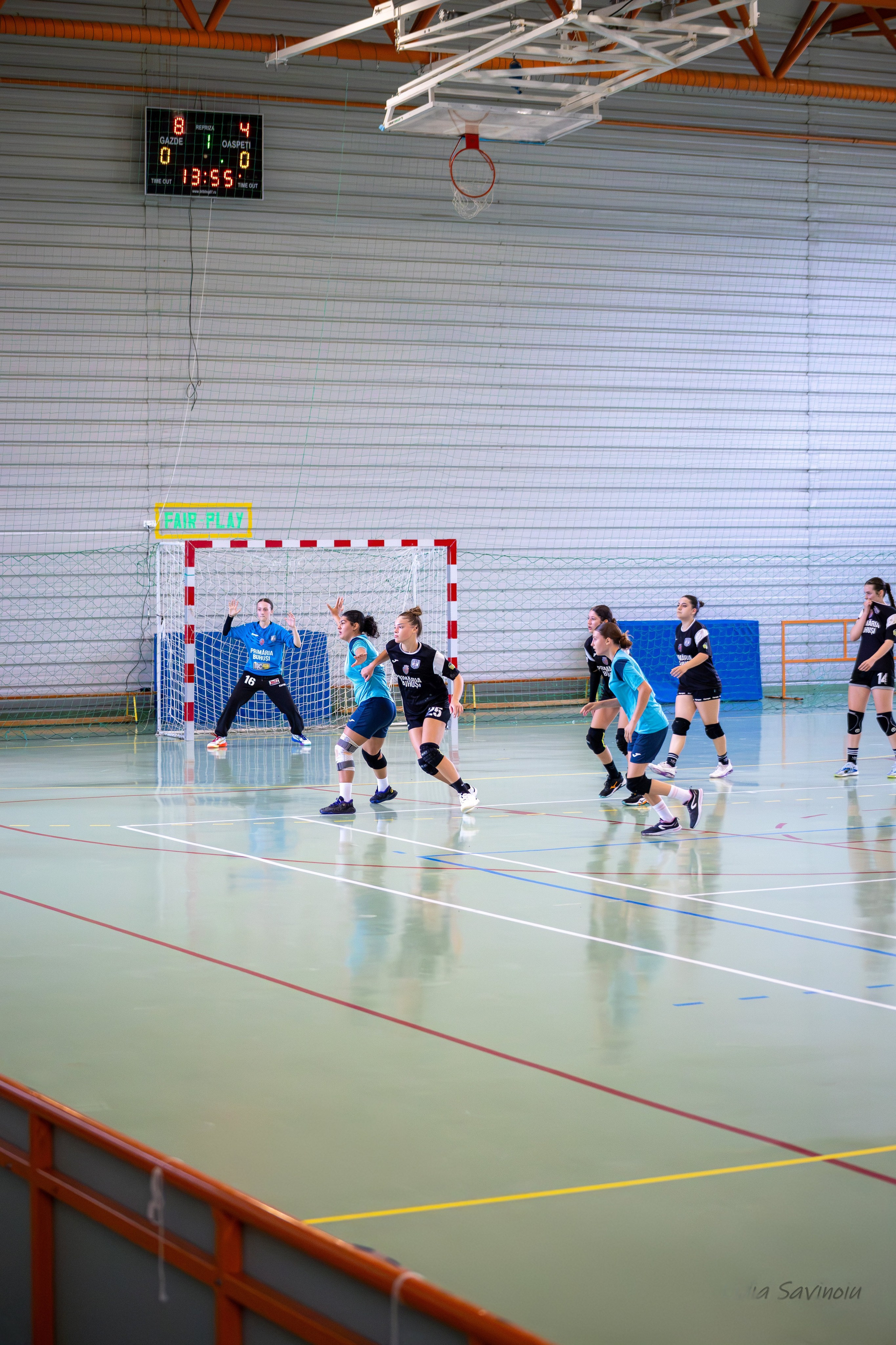 Handbal feminin J2/U17. Fotograf. Lucrez cu oameni, produse și spații. Portret și fotografie creativă. Bacău, România. Lidia Savinoiu