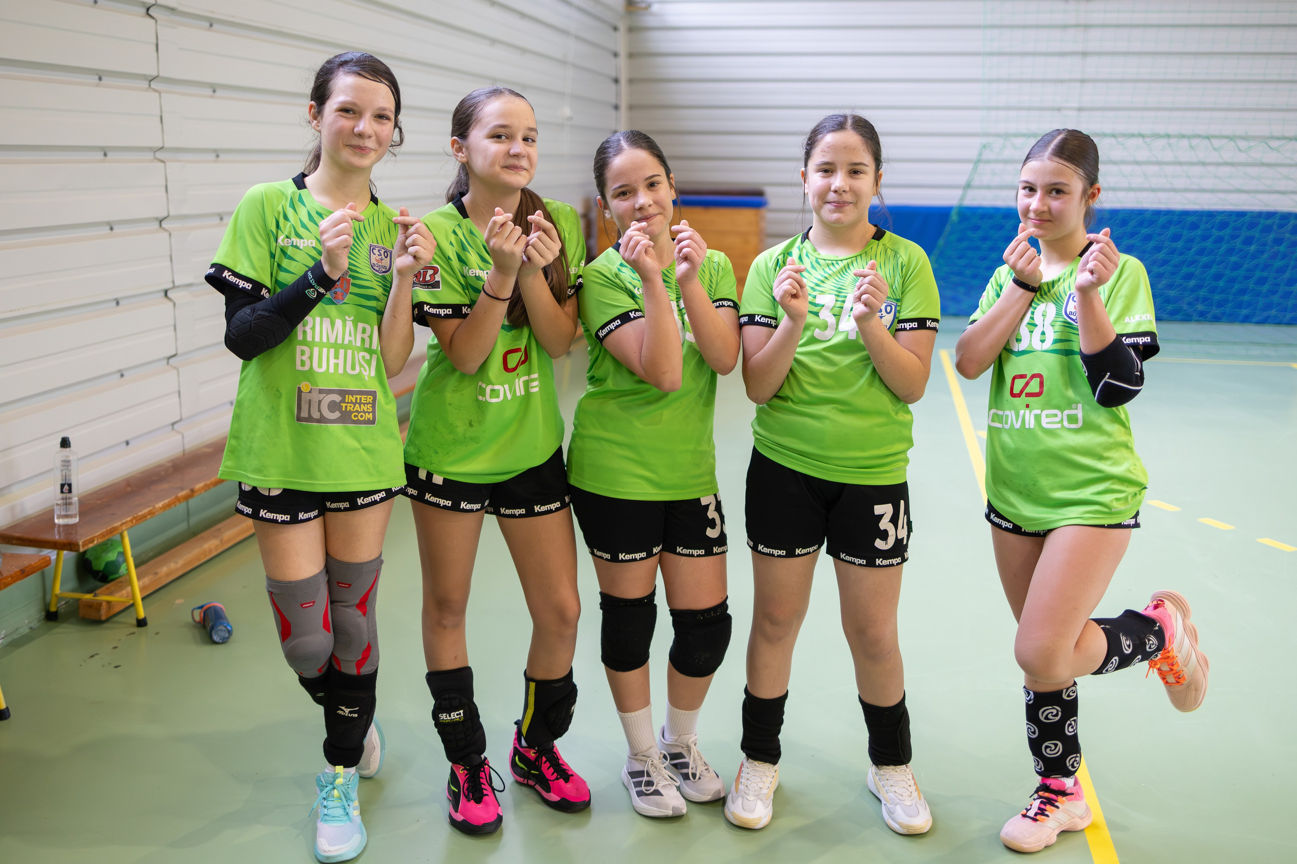 Meci handbal feminin U13 (J4) In memoriam Dantz Crisostom. Fotograf. Lucrez cu oameni, produse și spații. Portret și fotografie creativă. Bacău, România. Lidia Savinoiu