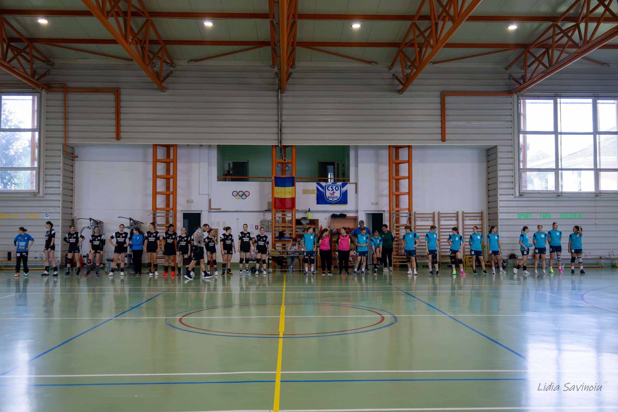 Handbal feminin J2/U17. Fotograf. Lucrez cu oameni, produse și spații. Portret și fotografie creativă. Bacău, România. Lidia Savinoiu