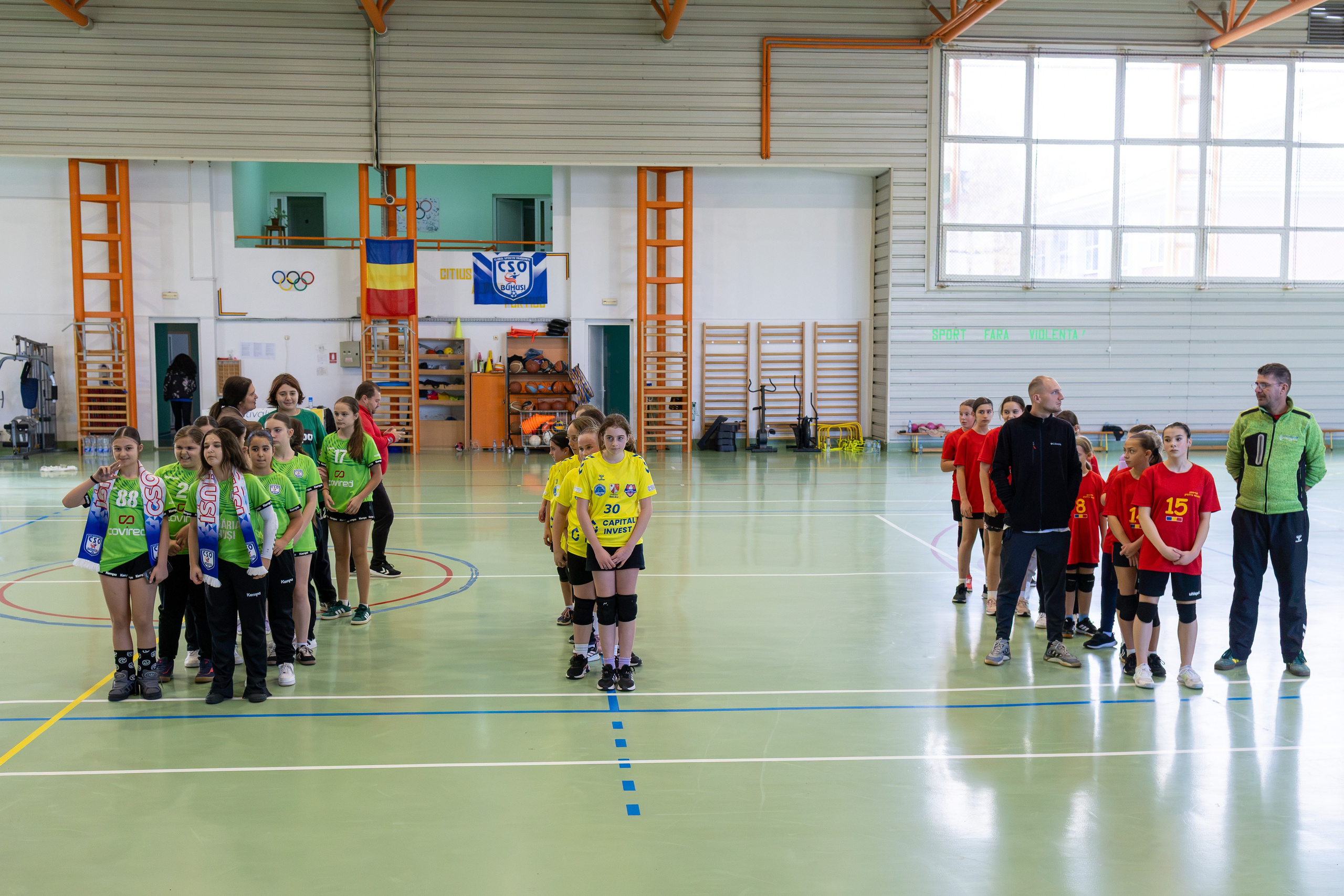 Meci handbal feminin U13 (J4) In memoriam Dantz Crisostom. Fotograf. Lucrez cu oameni, produse și spații. Portret și fotografie creativă. Bacău, România. Lidia Savinoiu