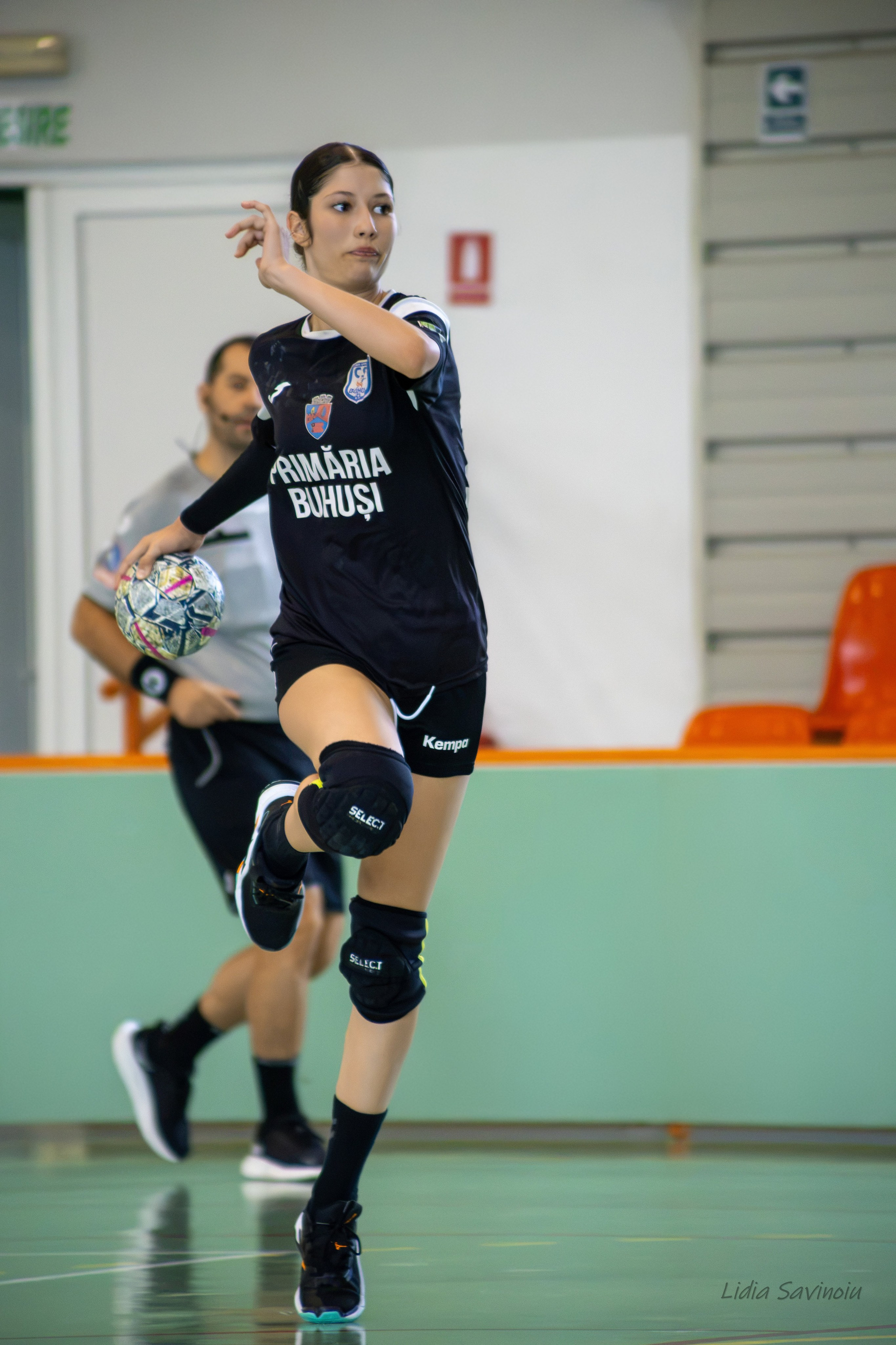 Handbal feminin J2/U17. Fotograf. Lucrez cu oameni, produse și spații. Portret și fotografie creativă. Bacău, România. Lidia Savinoiu