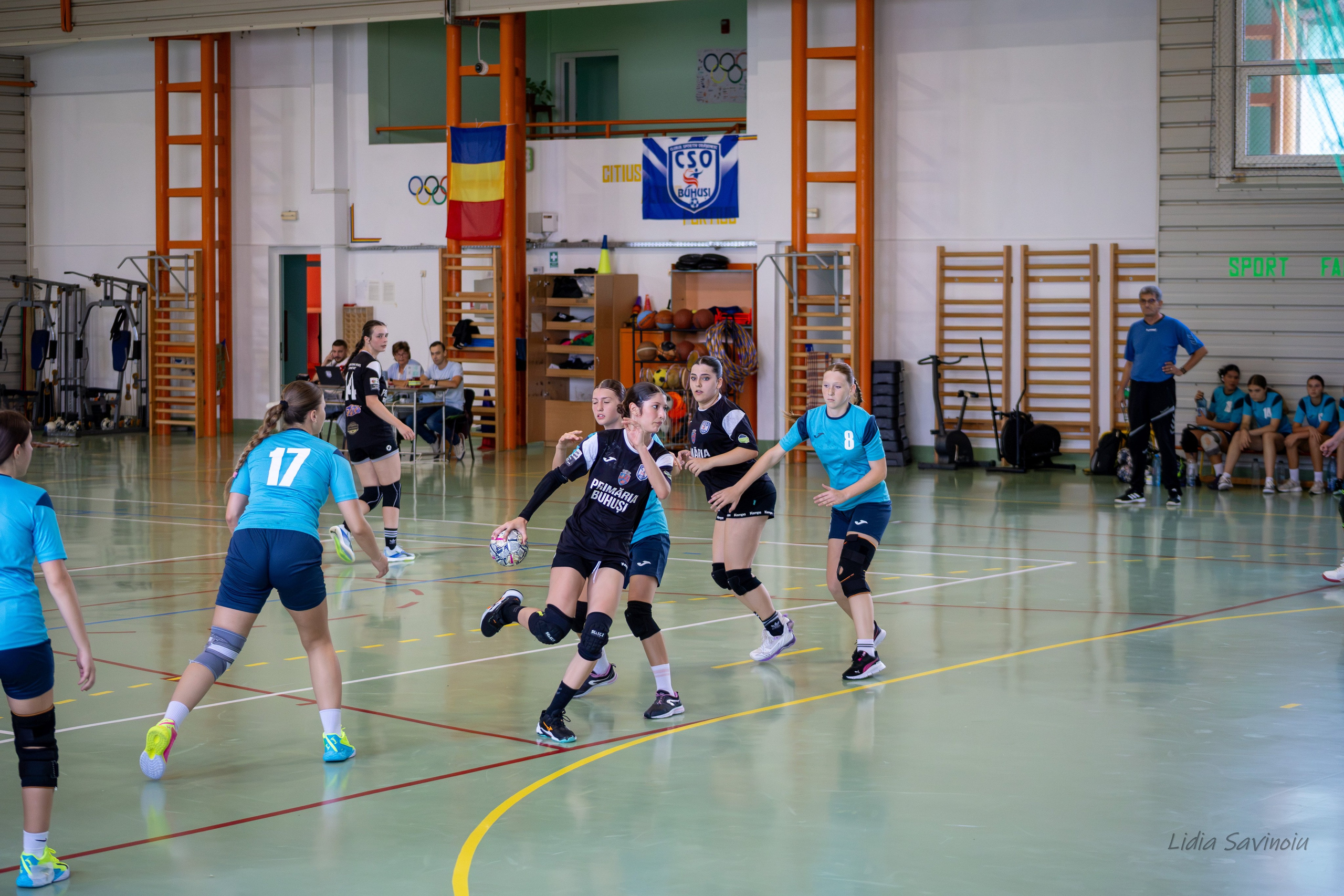 Handbal feminin J2/U17. Fotograf. Lucrez cu oameni, produse și spații. Portret și fotografie creativă. Bacău, România. Lidia Savinoiu