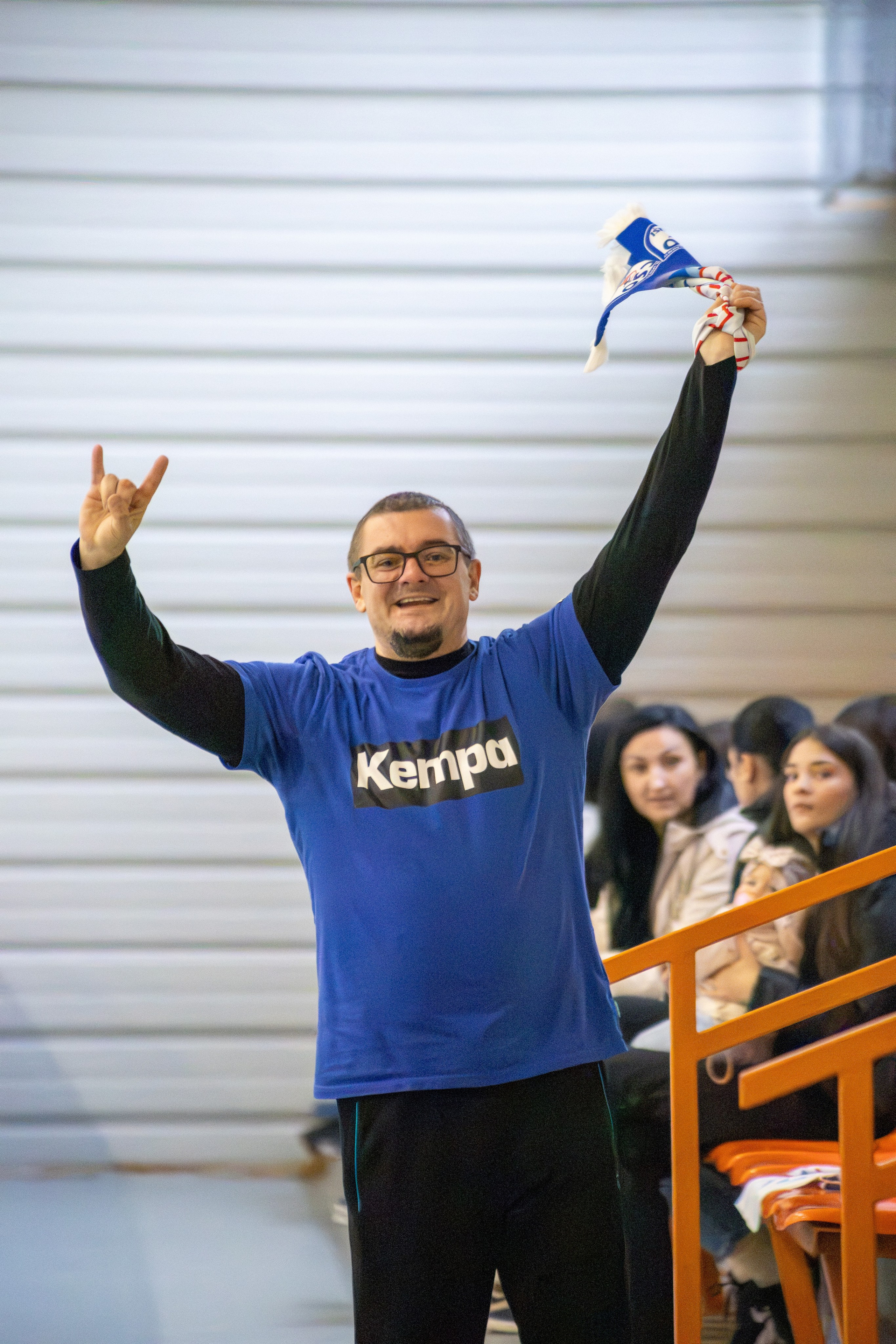Meci handbal feminin U13 (J4) In memoriam Dantz Crisostom. Fotograf. Lucrez cu oameni, produse și spații. Portret și fotografie creativă. Bacău, România. Lidia Savinoiu