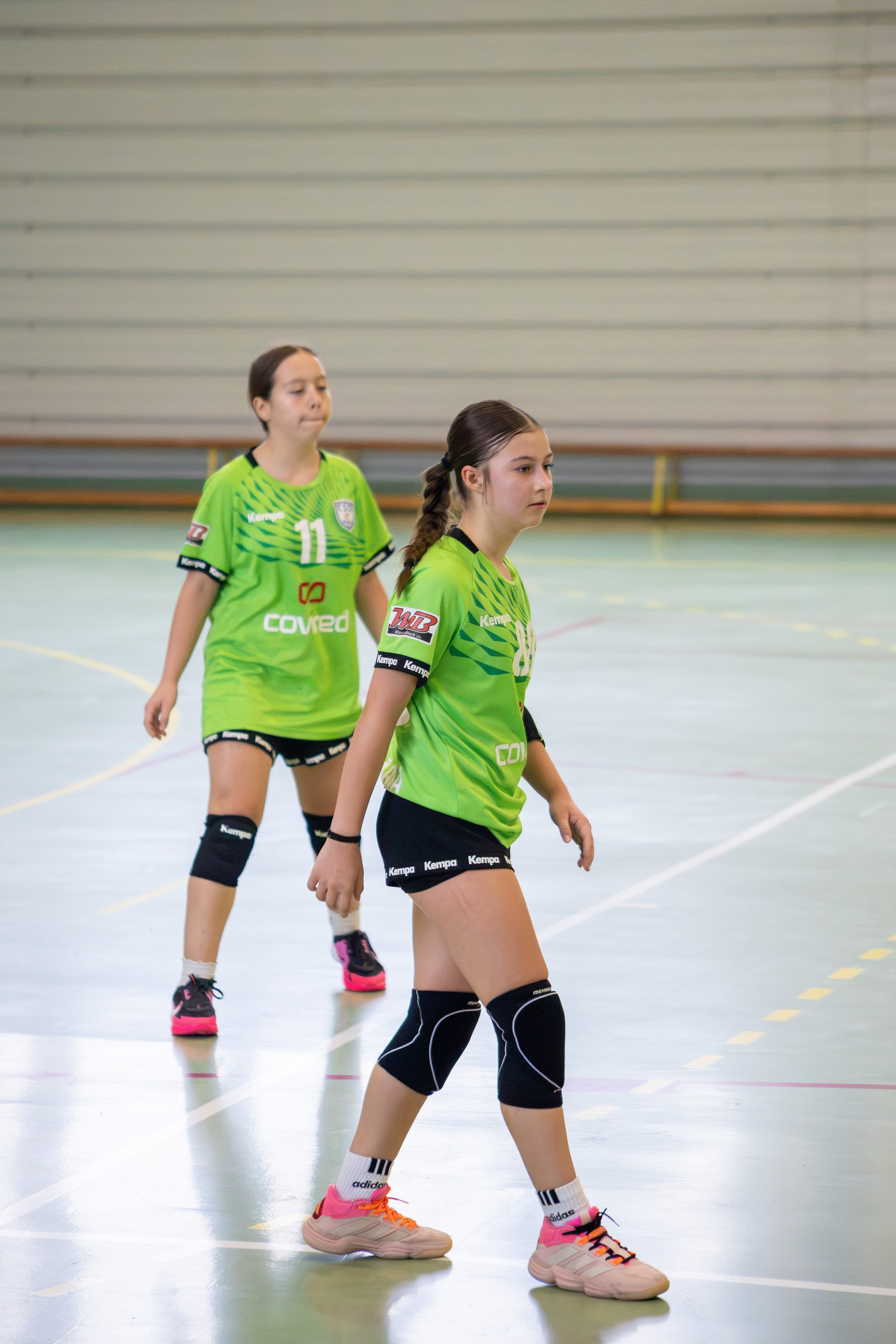 Meci handbal feminin U13 (J4) In memoriam Dantz Crisostom. Fotograf. Lucrez cu oameni, produse și spații. Portret și fotografie creativă. Bacău, România. Lidia Savinoiu