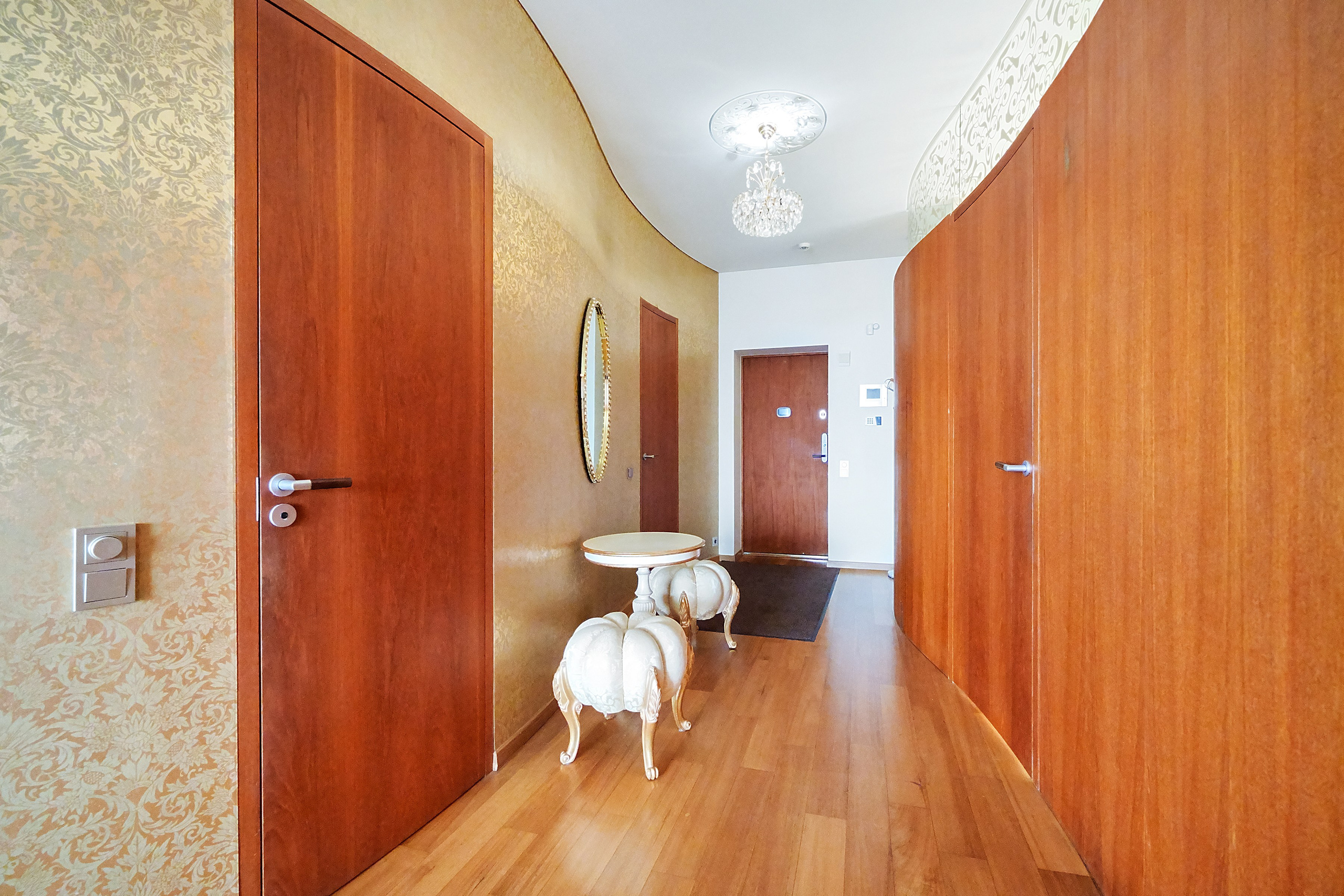 Butų, gyvenamųjų namų, komercinių patalpų fotografavimas. Elina Sapiega fotografė Vilniuje