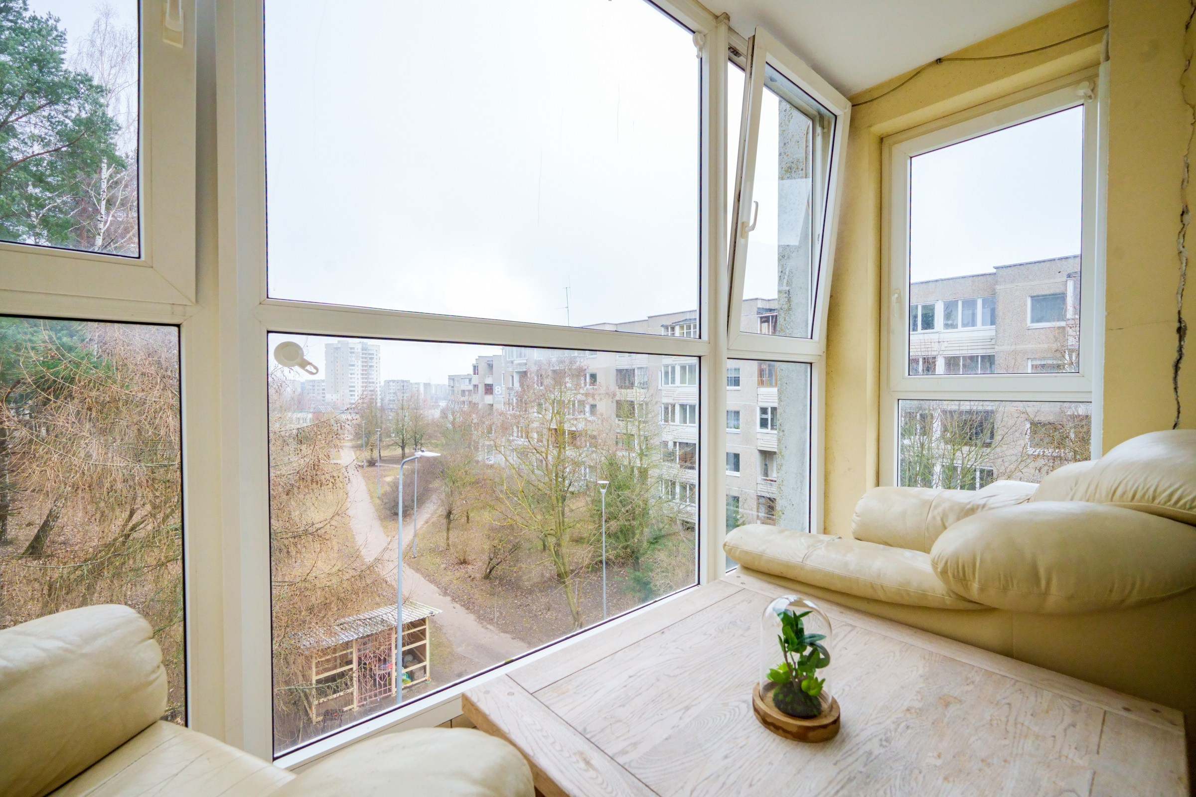 2--jų kambarių butas L. Gyros 80, Vilnius. Elina Sapiega fotografė Vilniuje