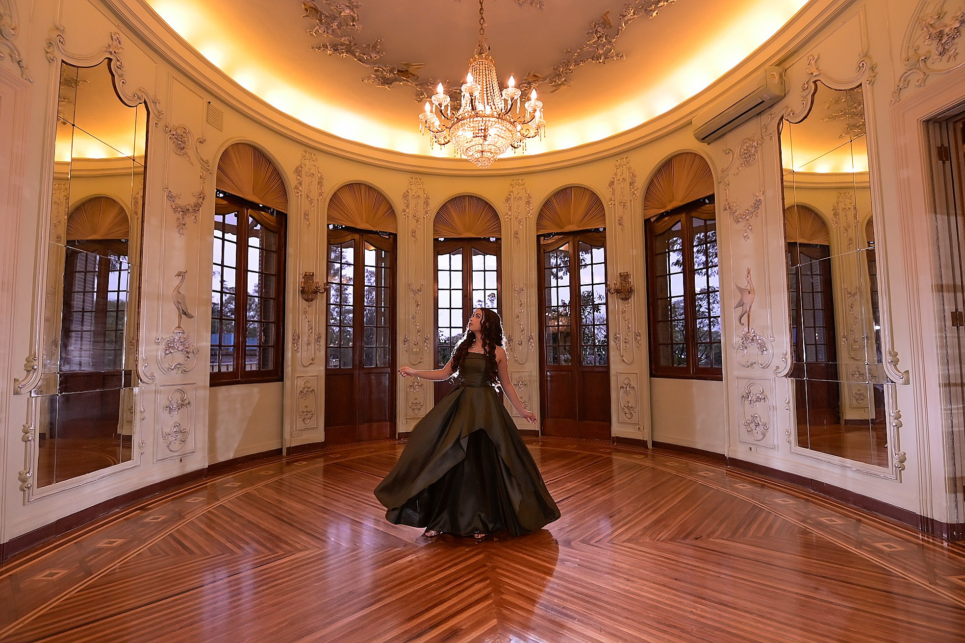 Leticia Lambert, Palácio dos Cedros. Produtora Bride