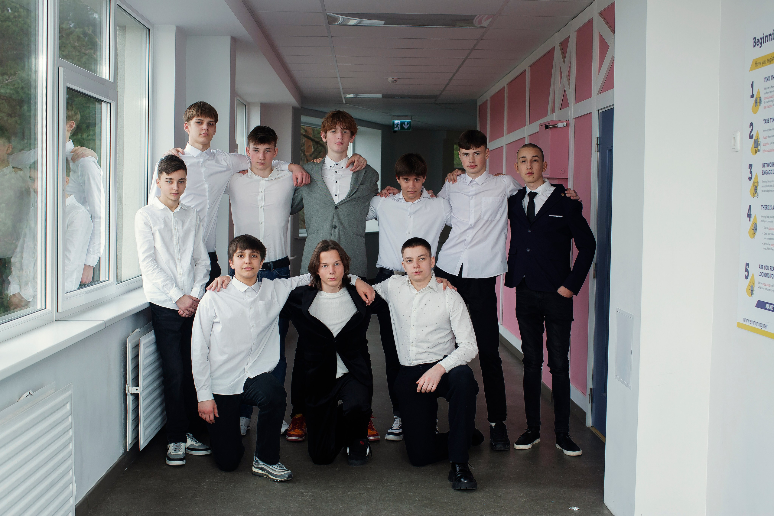 FOTO — VECĀKO KLAŠU SKOLĒNI. Izlaiduma albumi Latvijā | Schoolalbum.lv