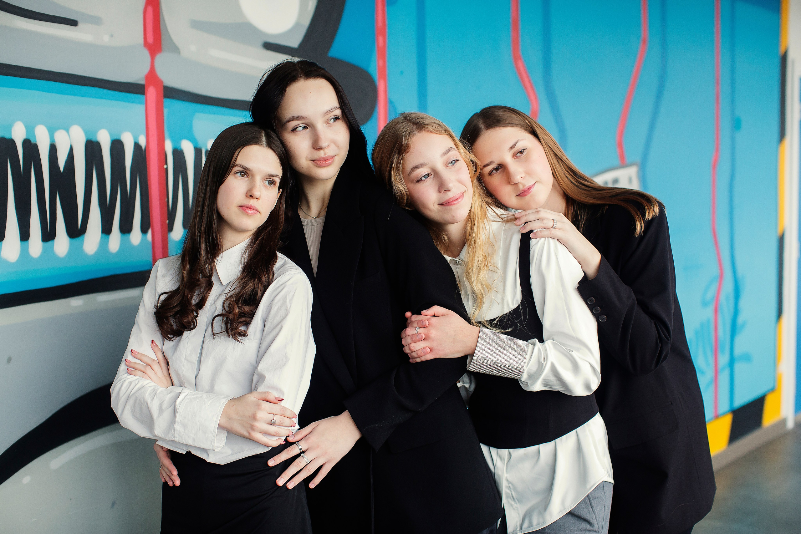FOTO — VECĀKO KLAŠU SKOLĒNI. Izlaiduma albumi Latvijā | Schoolalbum.lv