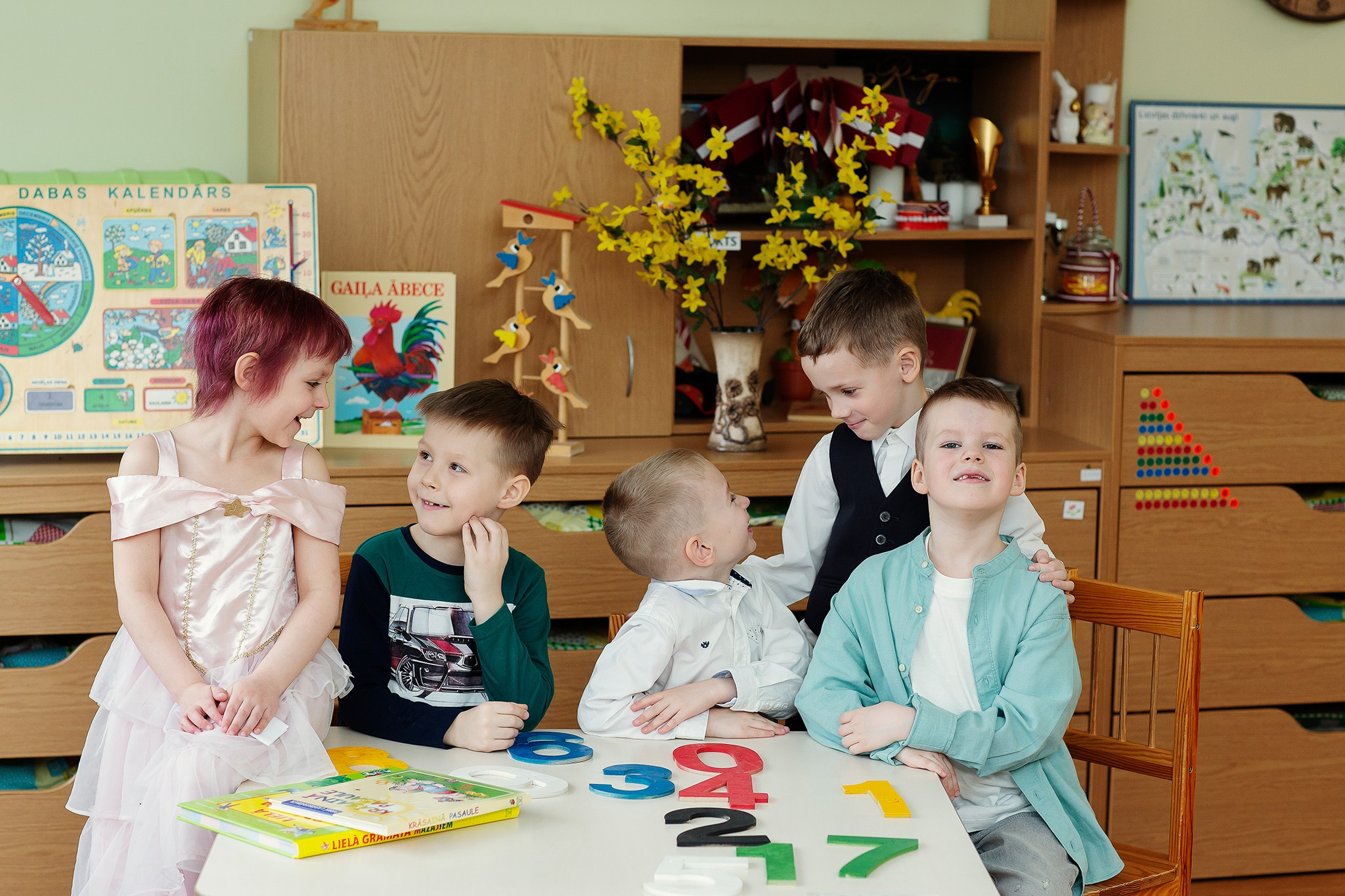 FOTO — BĒRNUDĀRZS. Izlaiduma albumi Latvijā | Schoolalbum.lv