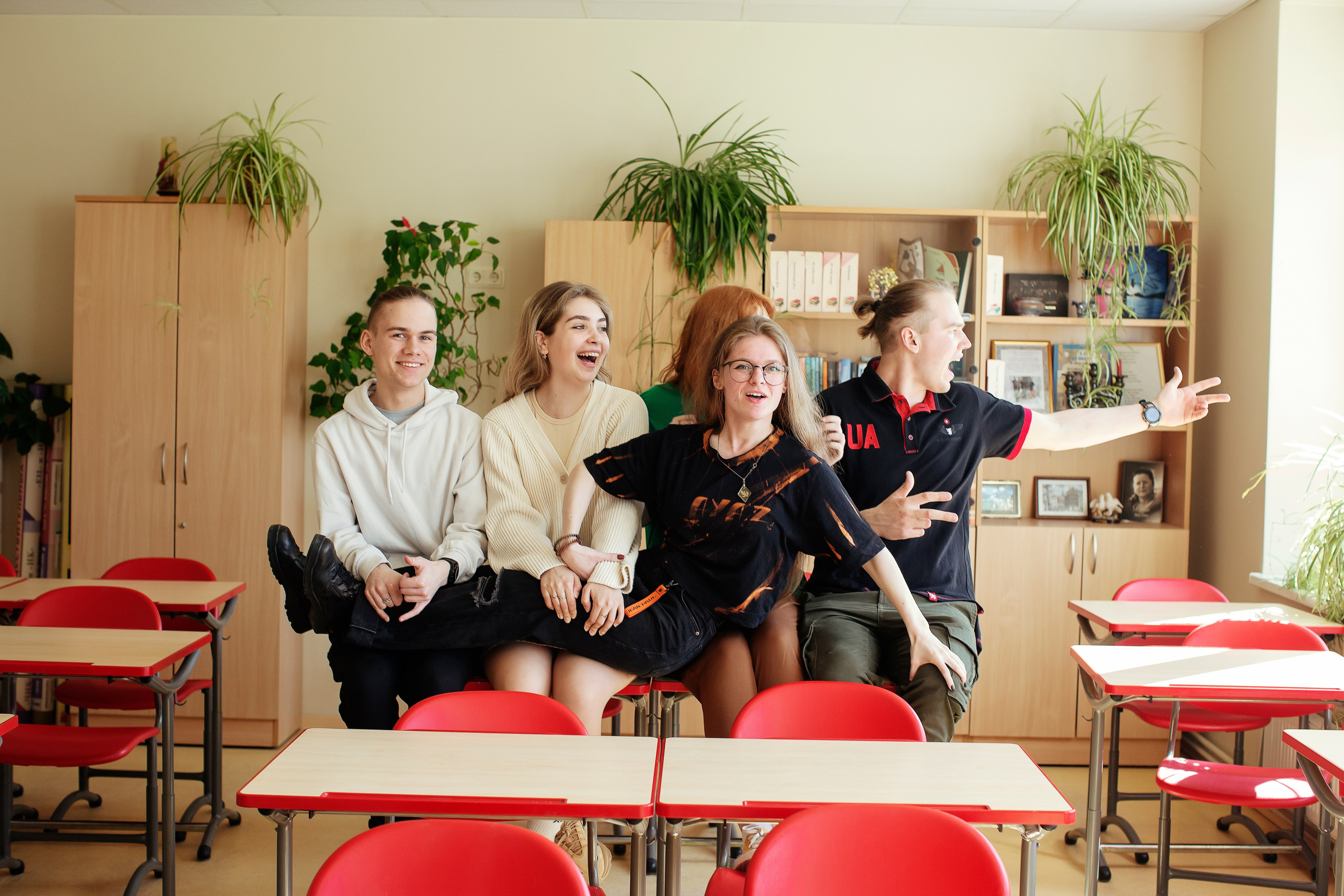 FOTO — VECĀKO KLAŠU SKOLĒNI. Izlaiduma albumi Latvijā | Schoolalbum.lv