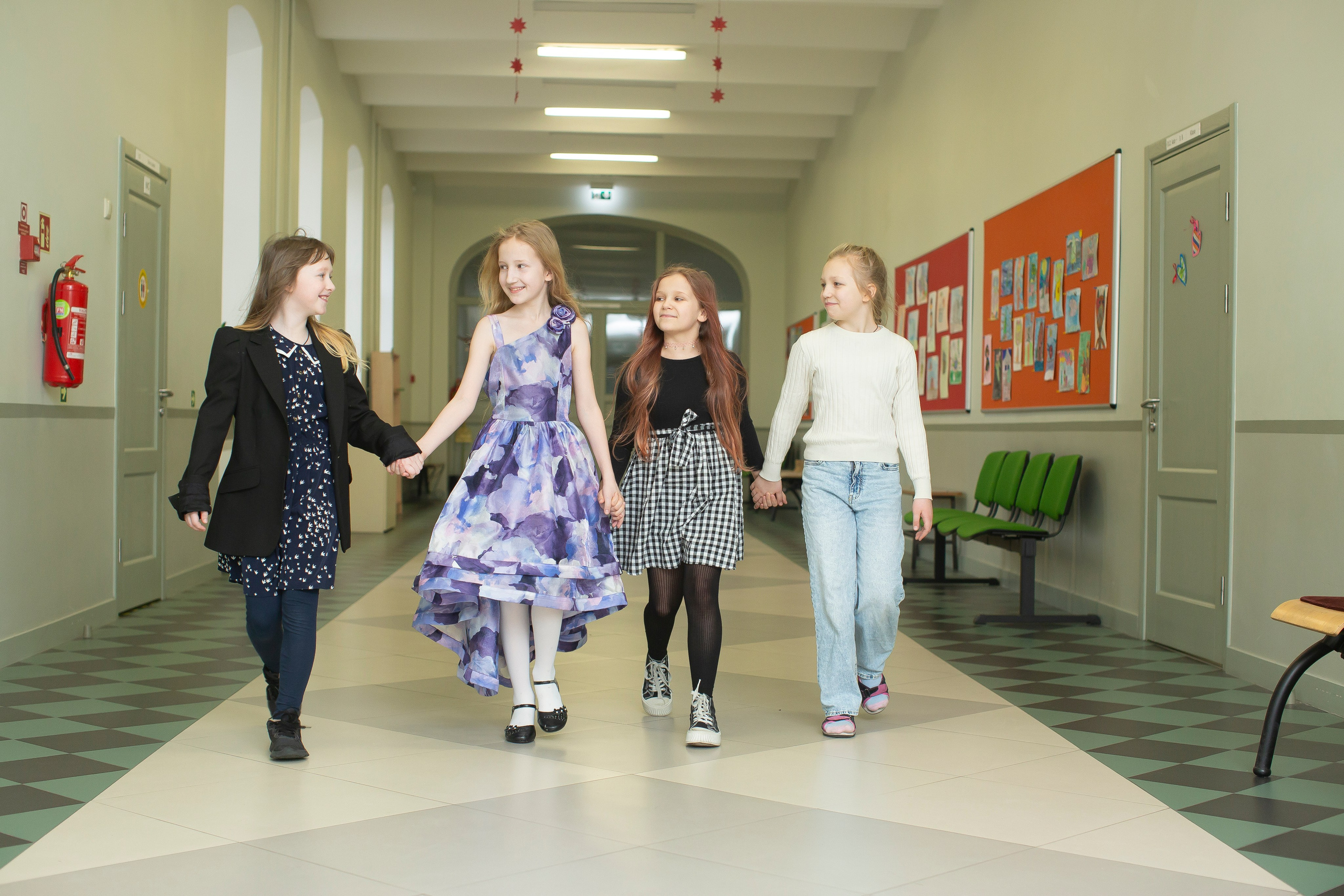 ФОТО — НАЧАЛЬНАЯ ШКОЛА. Выпускные альбомы Латвия | Schoolalbum.lv