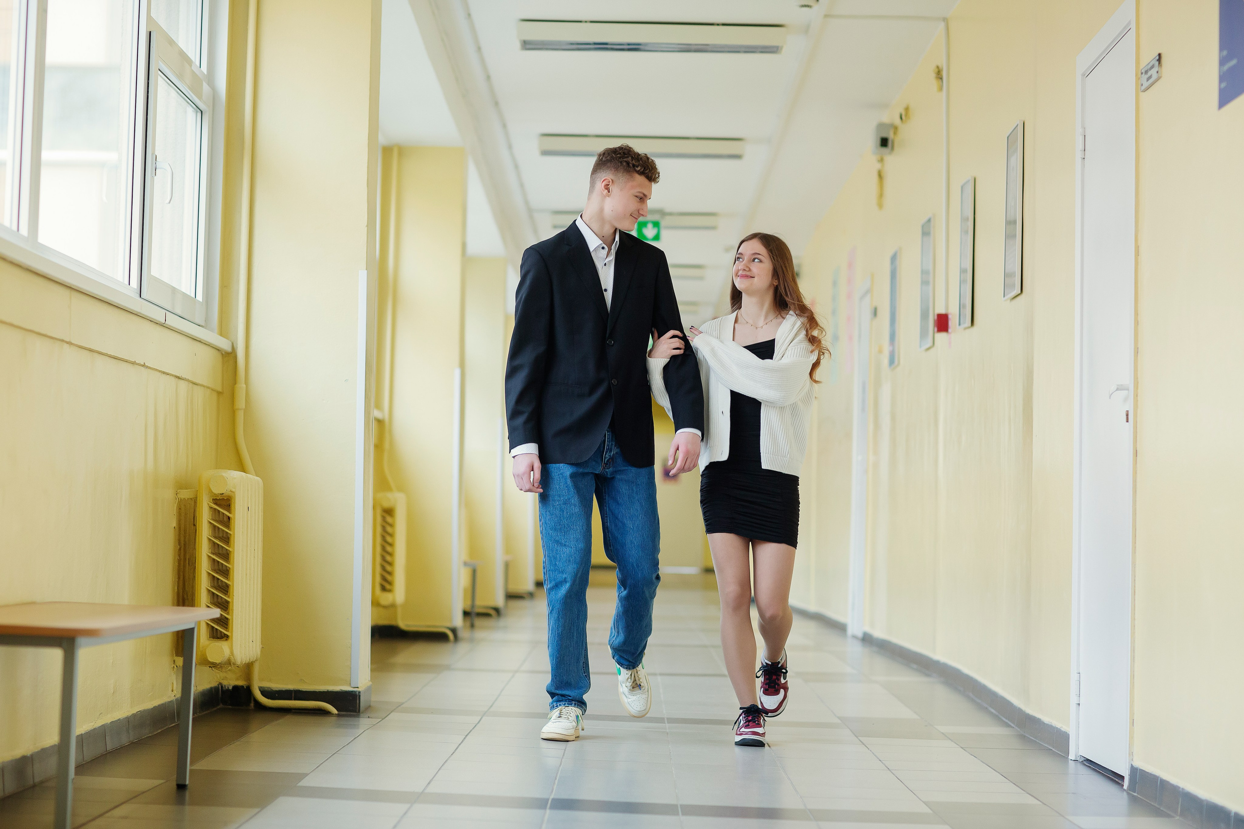 FOTO — VECĀKO KLAŠU SKOLĒNI. Izlaiduma albumi Latvijā | Schoolalbum.lv