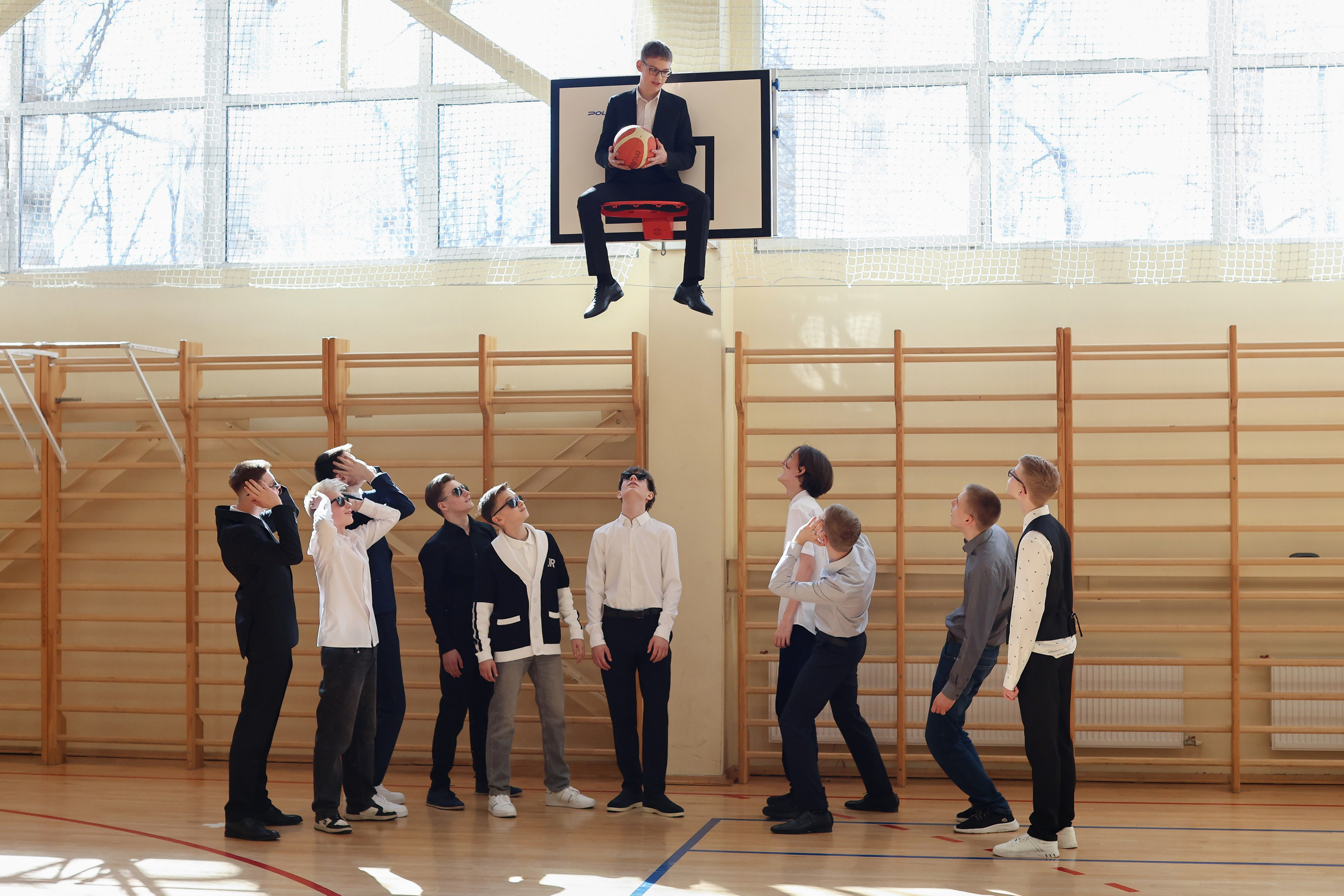 FOTO — VECĀKO KLAŠU SKOLĒNI. Izlaiduma albumi Latvijā | Schoolalbum.lv