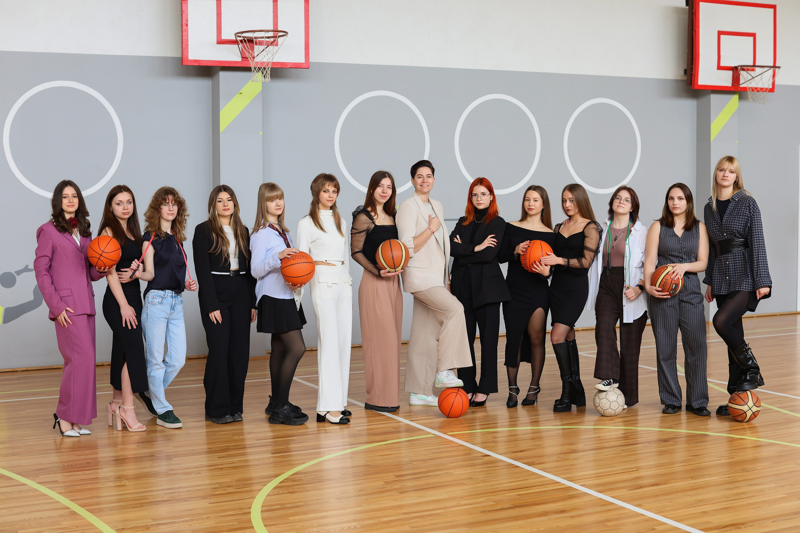 FOTO — VECĀKO KLAŠU SKOLĒNI. Izlaiduma albumi Latvijā | Schoolalbum.lv