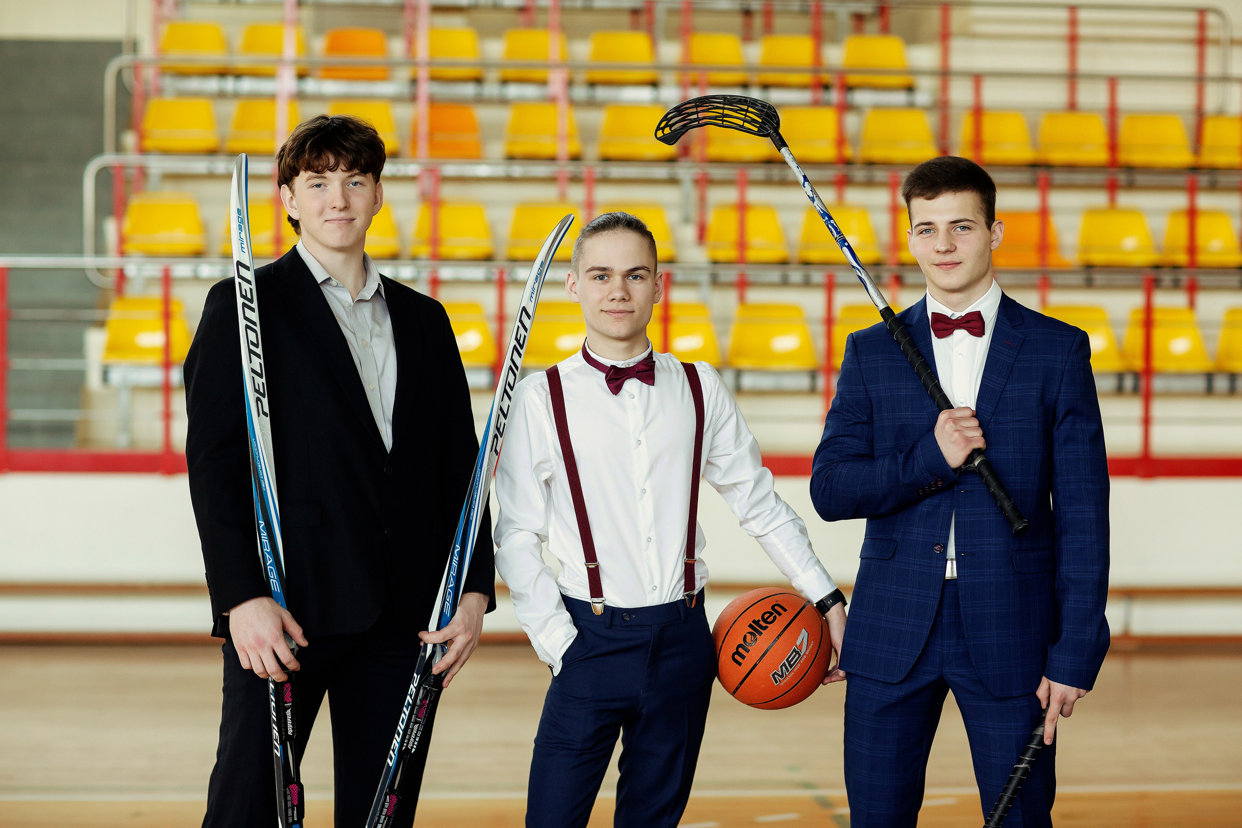 FOTO — VECĀKO KLAŠU SKOLĒNI. Izlaiduma albumi Latvijā | Schoolalbum.lv
