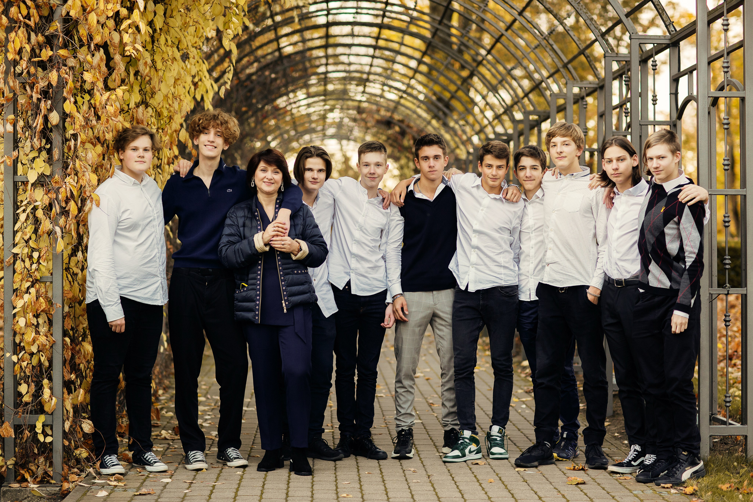 FOTO — VECĀKO KLAŠU SKOLĒNI. Izlaiduma albumi Latvijā | Schoolalbum.lv