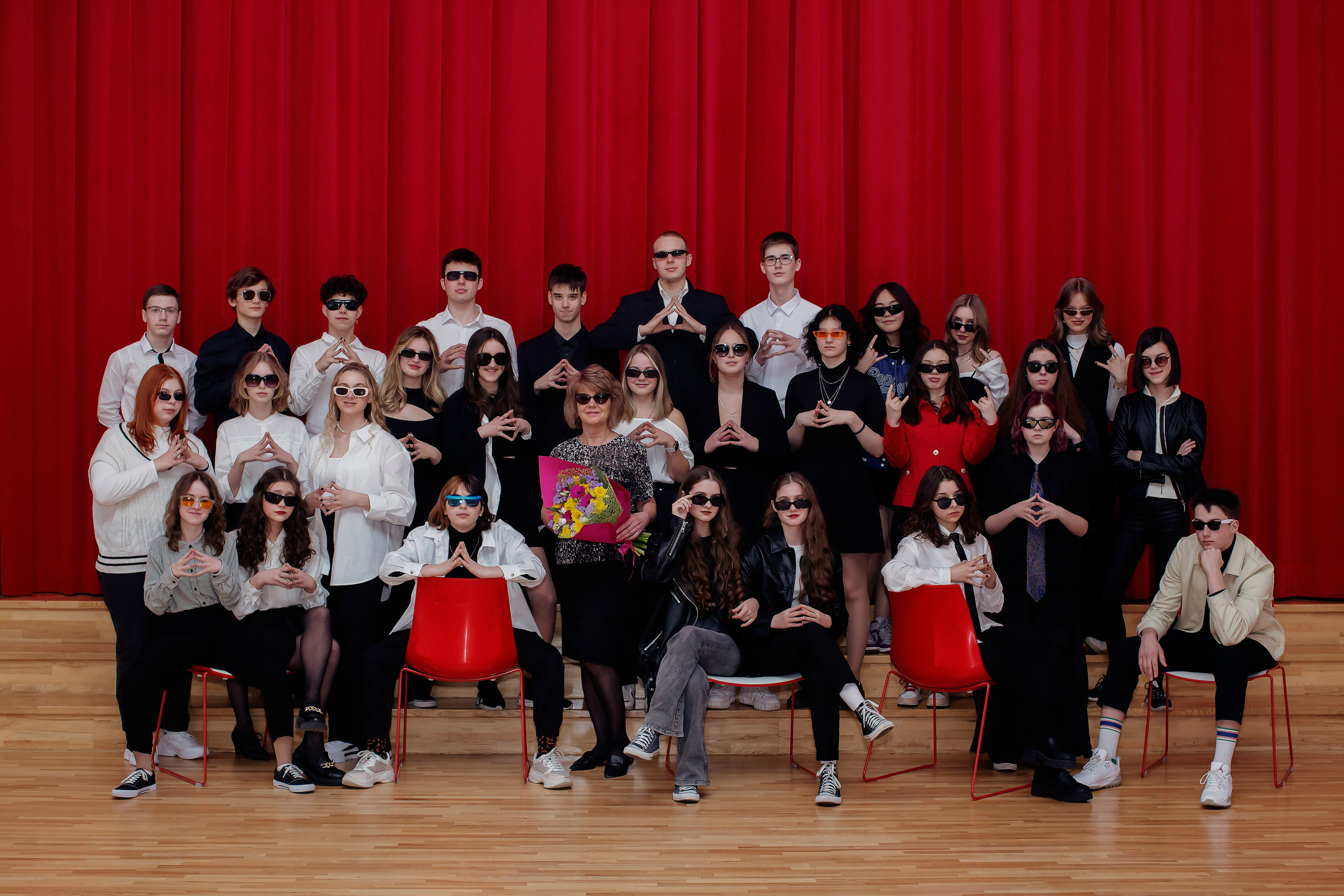 FOTO — VECĀKO KLAŠU SKOLĒNI. Izlaiduma albumi Latvijā | Schoolalbum.lv