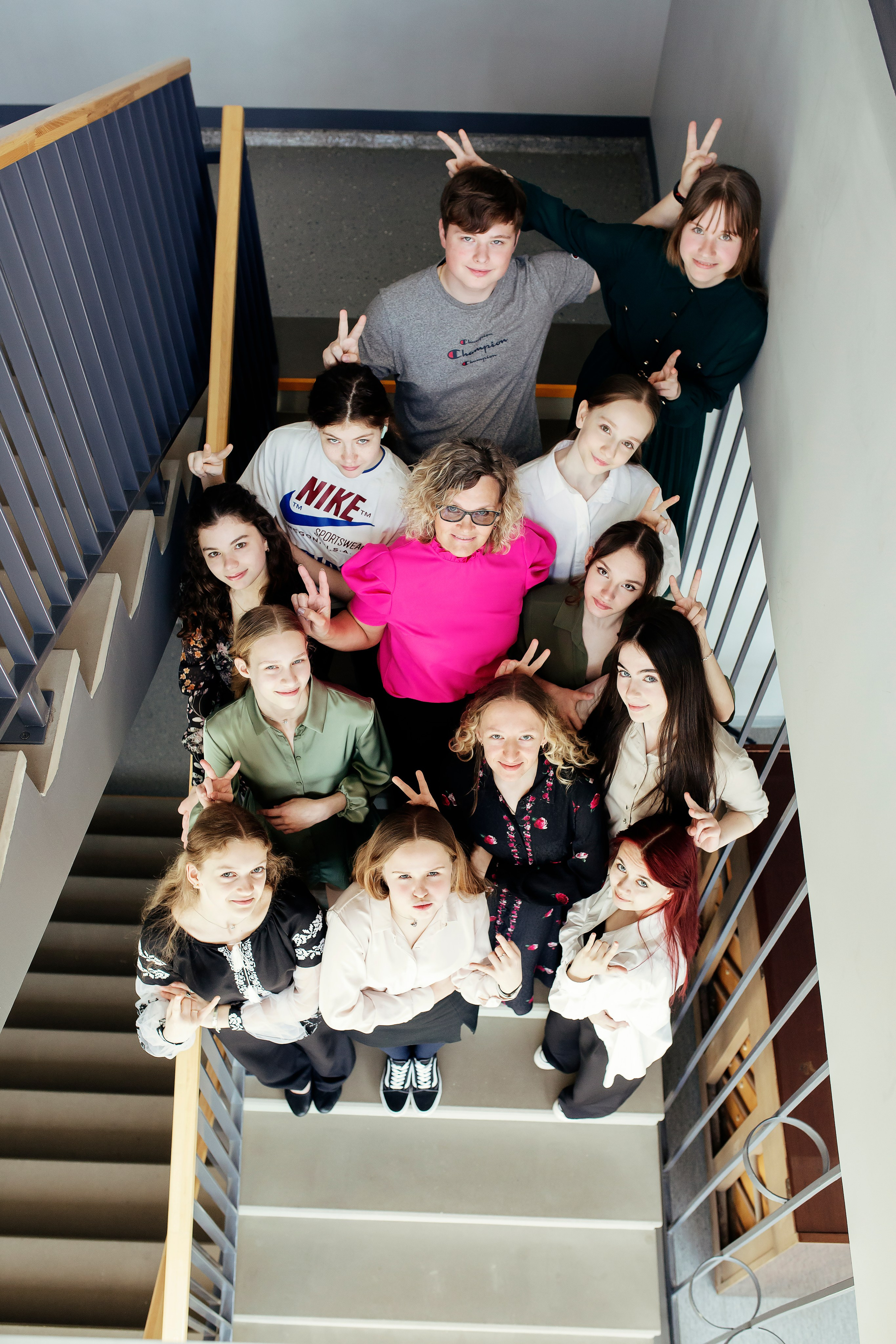 FOTO — VECĀKO KLAŠU SKOLĒNI. Izlaiduma albumi Latvijā | Schoolalbum.lv
